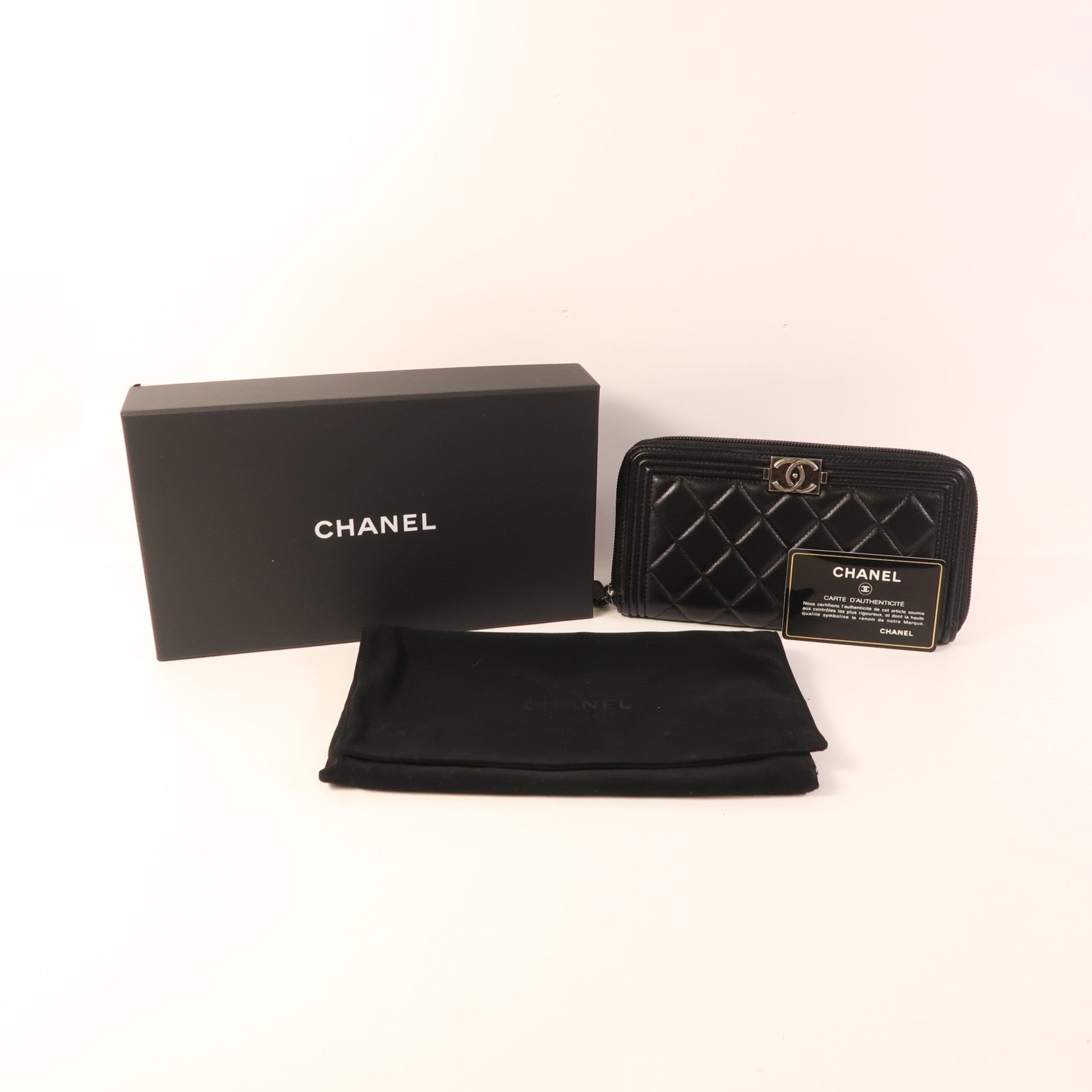 CHANEL 羊皮皮革Boy Chanel Long Wallet銀扣長錢包