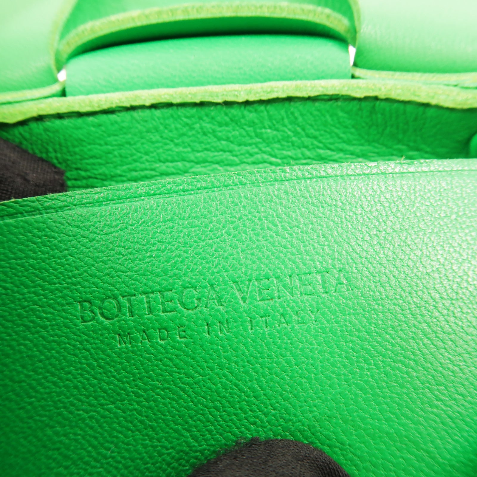 BOTTEGA VENETA 羊皮皮革Cassette Mini肩背袋