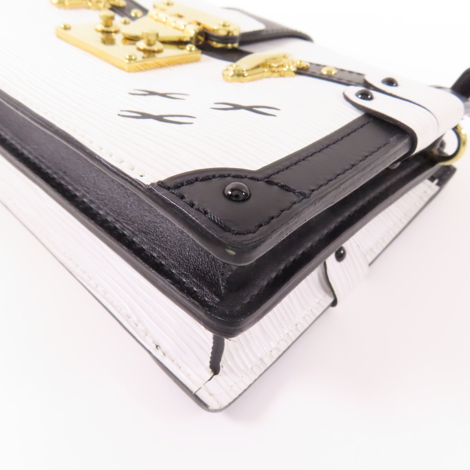 LOUIS VUITTON Epi Trunk Clutch金扣肩背袋