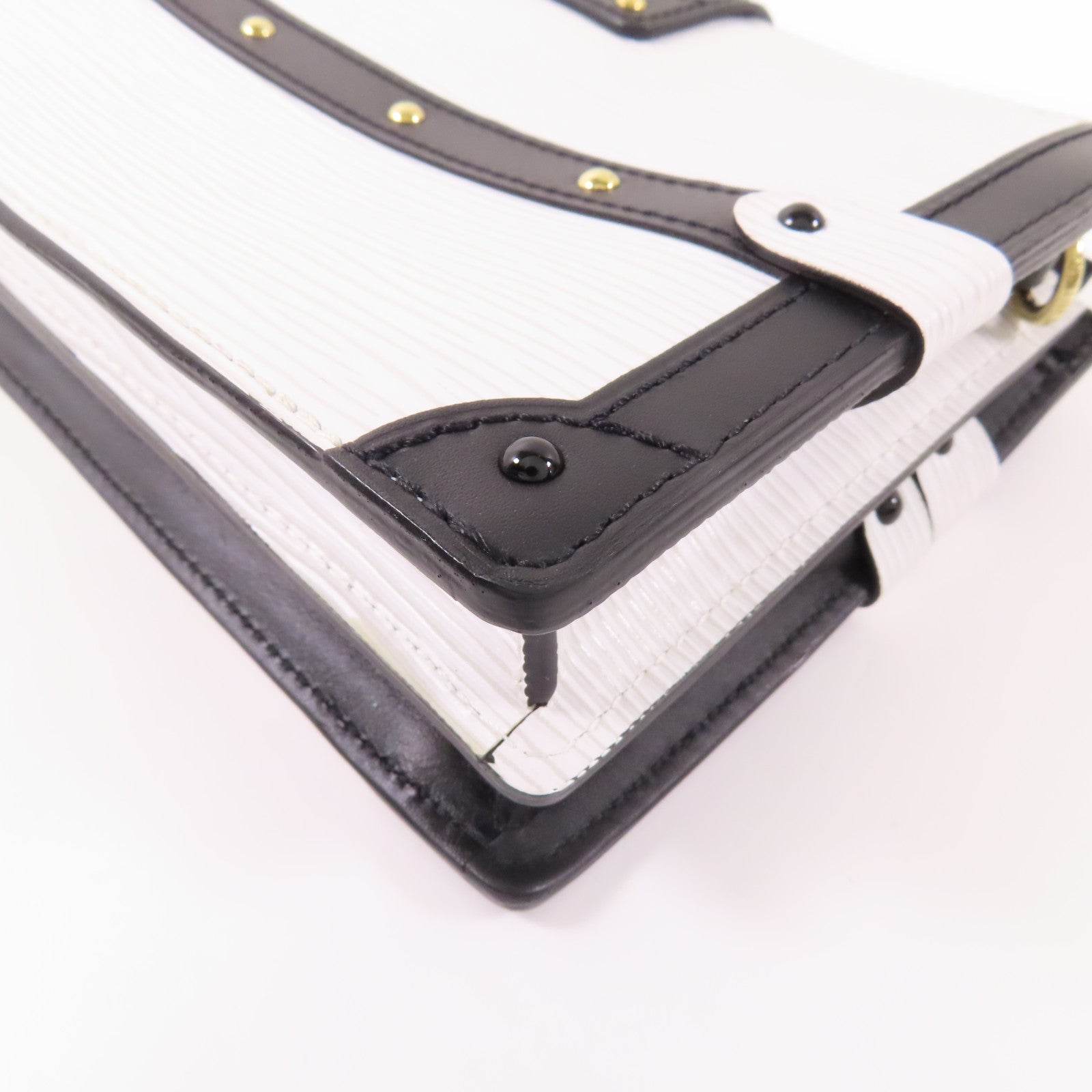 LOUIS VUITTON Epi Trunk Clutch金扣肩背袋