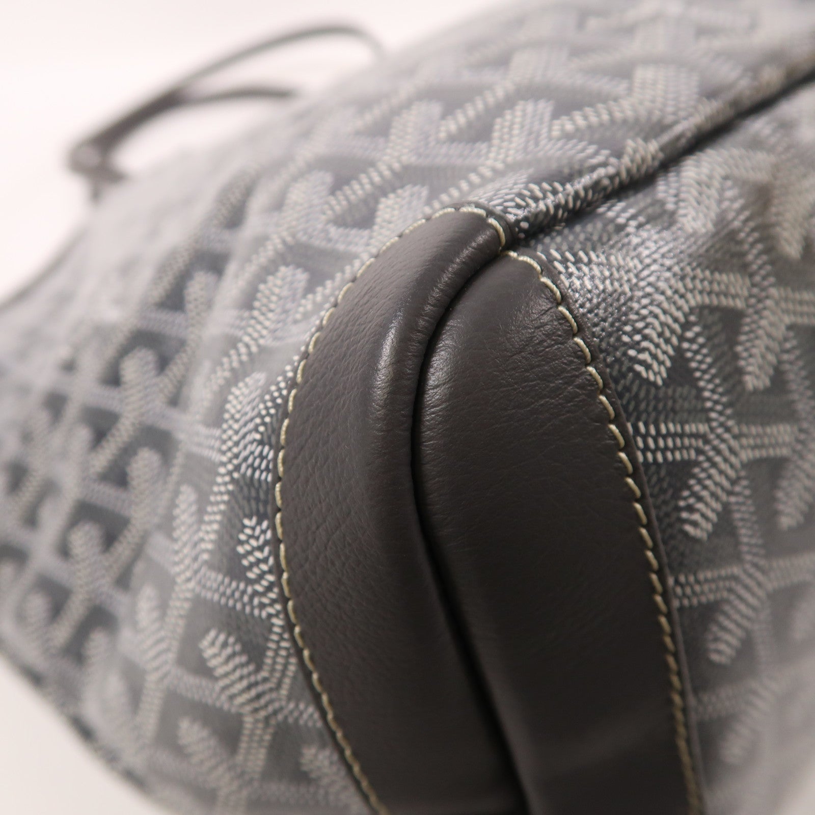 GOYARD 塗層帆布Artois MM銀扣肩背袋