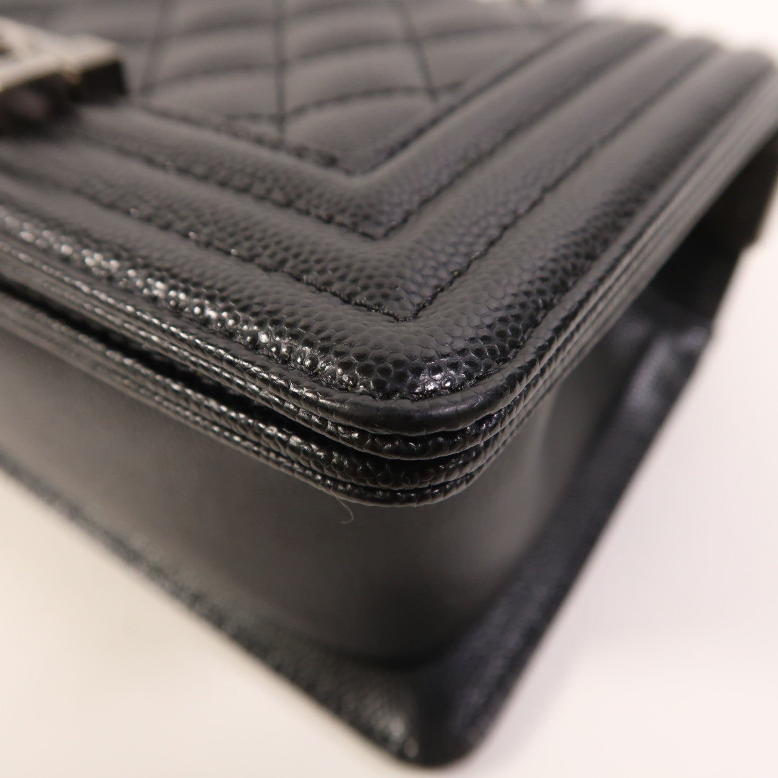 CHANEL 牛皮皮革Boy 20鏈帶肩背袋