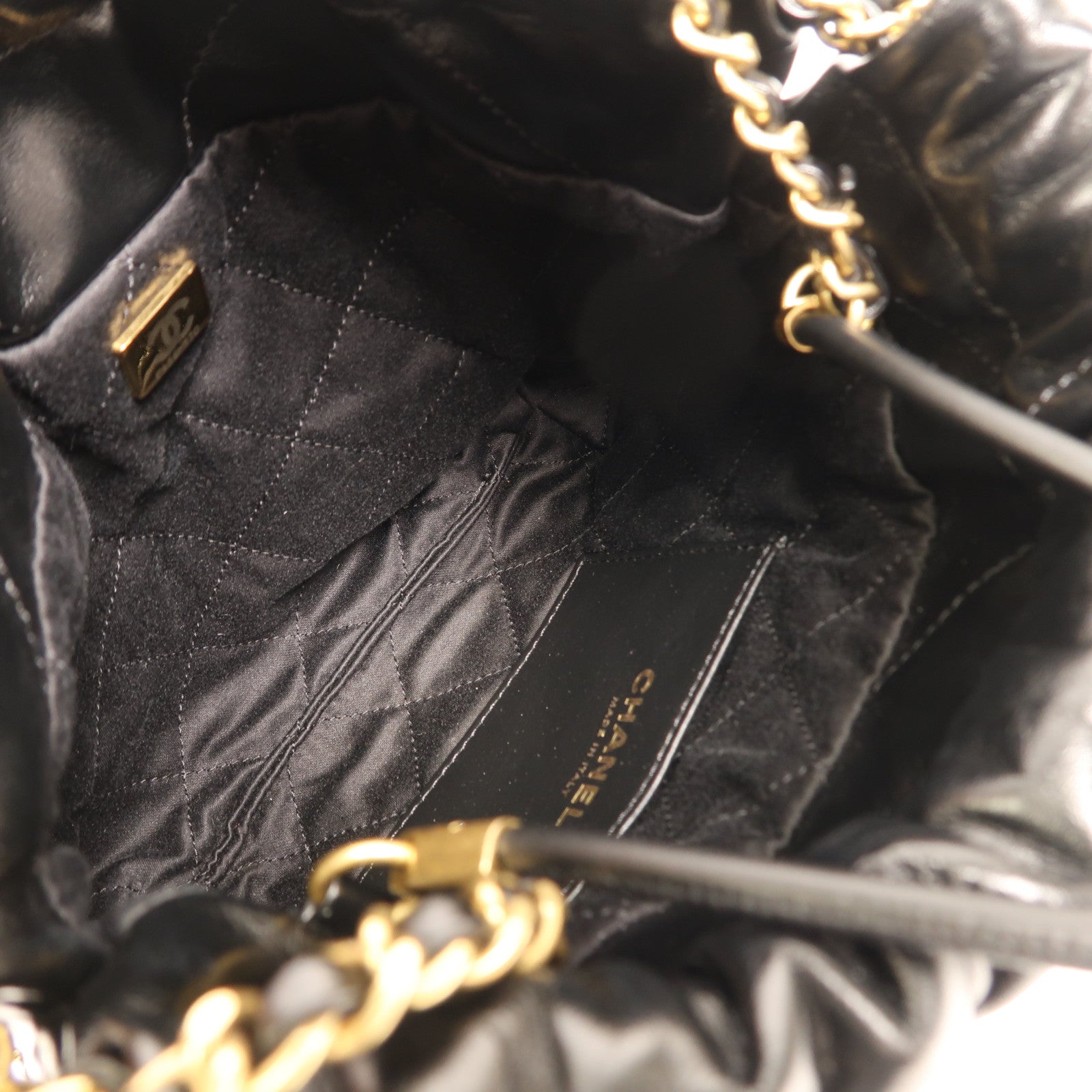CHANEL 皮革C22 Mini金扣鏈帶手挽肩背兩用袋