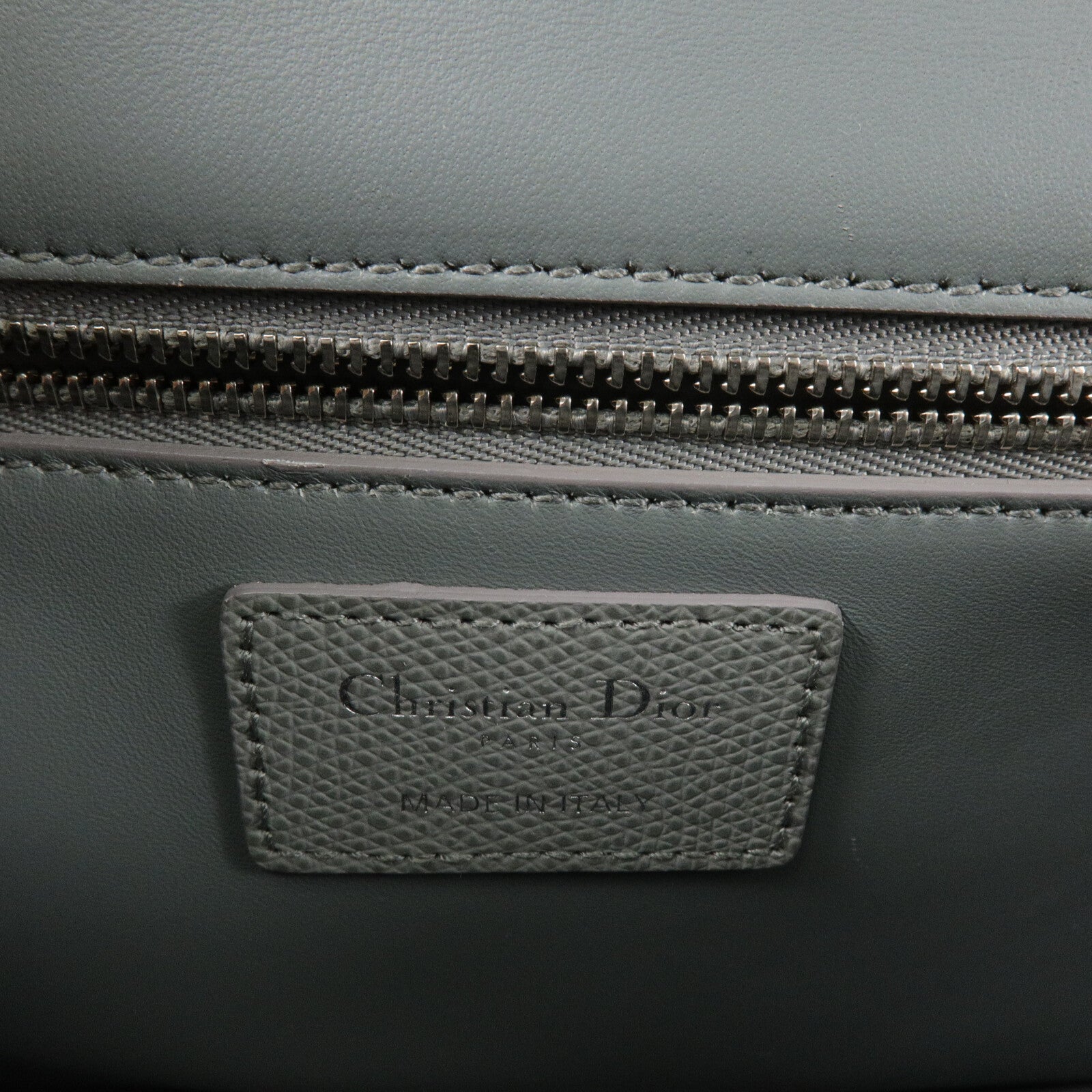 Dior 牛皮皮革30 Montaigne鏈帶肩背袋