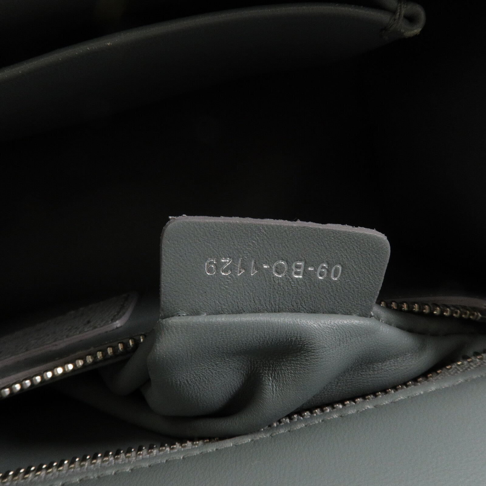 Dior 牛皮皮革30 Montaigne鏈帶肩背袋