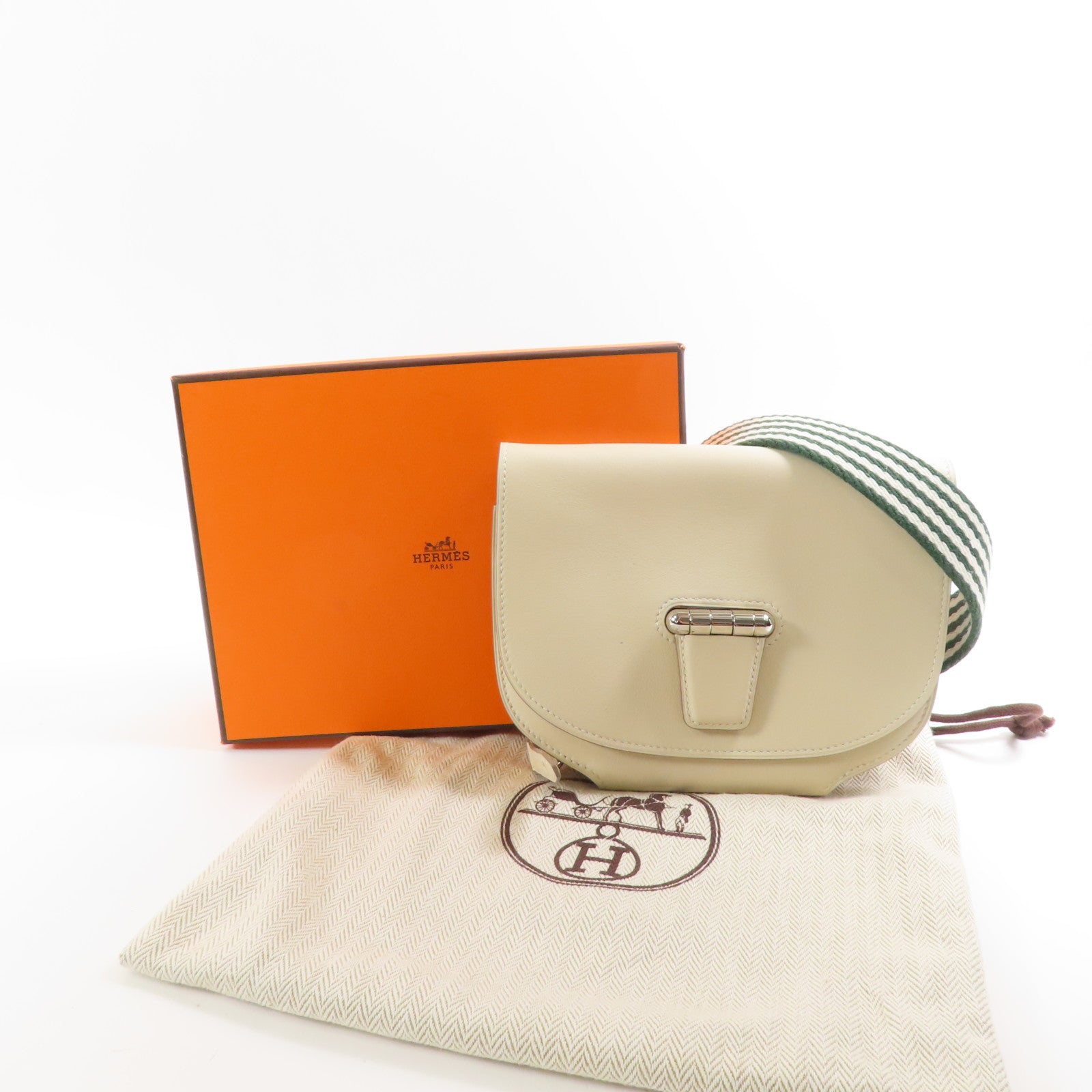 HERMES Swift皮革Mini Convoyeur銀扣肩背袋