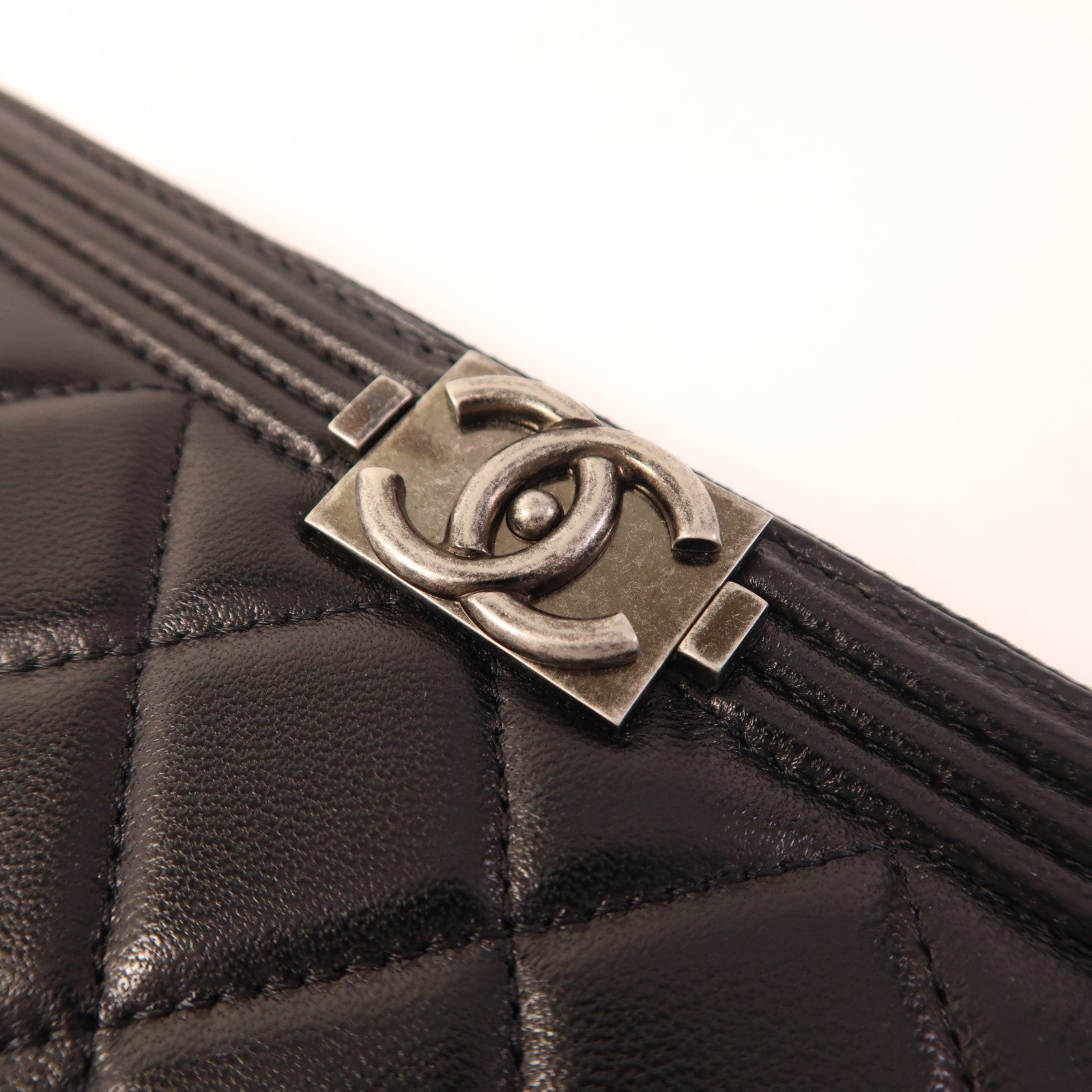 CHANEL 羊皮皮革Boy Chanel Long Wallet銀扣長錢包