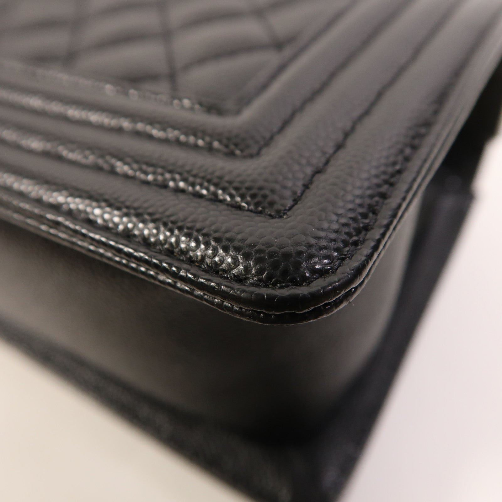 CHANEL 牛皮皮革Boy 20鏈帶肩背袋