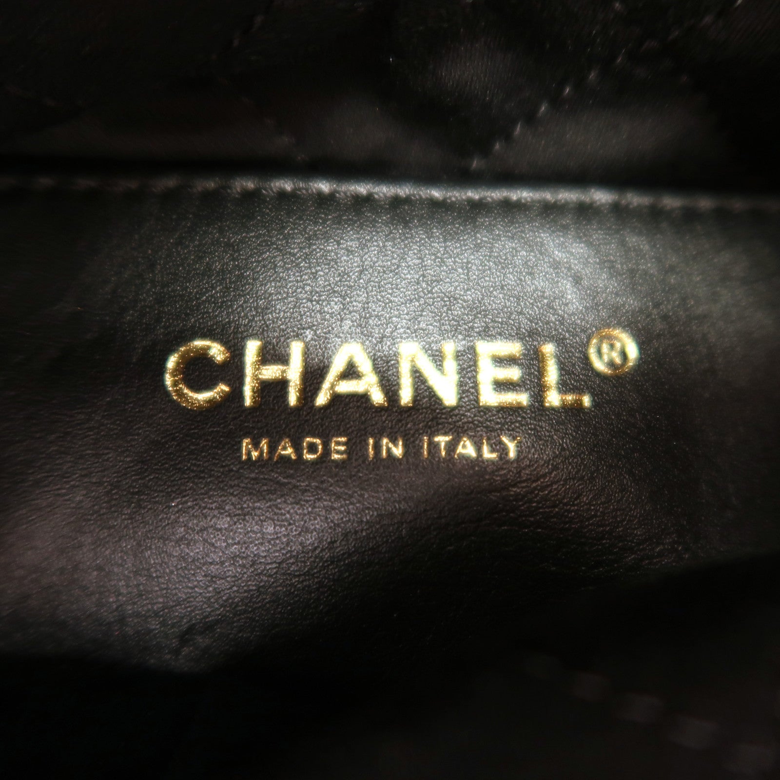 CHANEL 皮革C22 Mini金扣鏈帶手挽肩背兩用袋