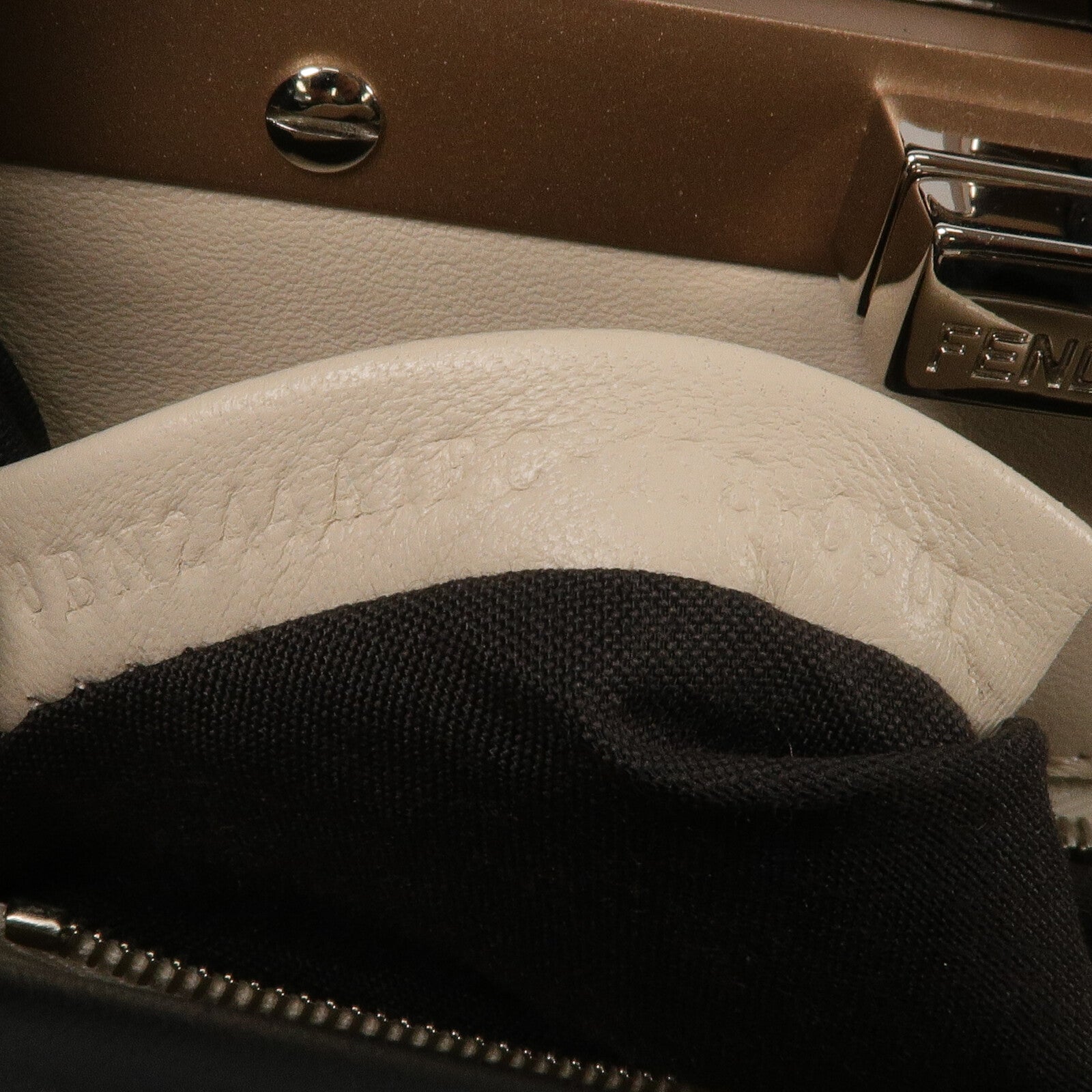 FENDI 牛皮皮革Peekaboo Mini手挽肩背兩用袋
