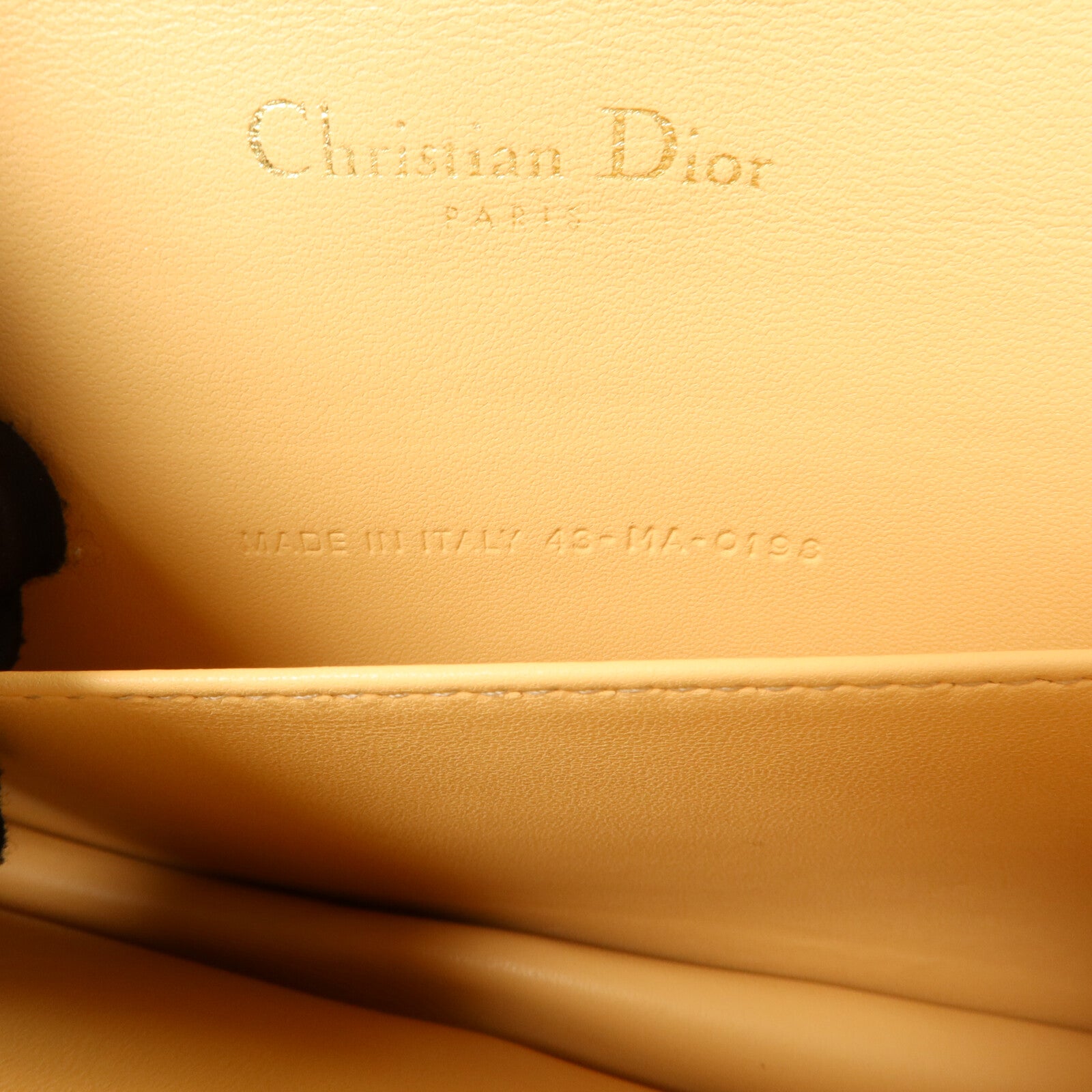 Dior 羊皮皮革Lady Dior Pouch鏈帶肩背袋
