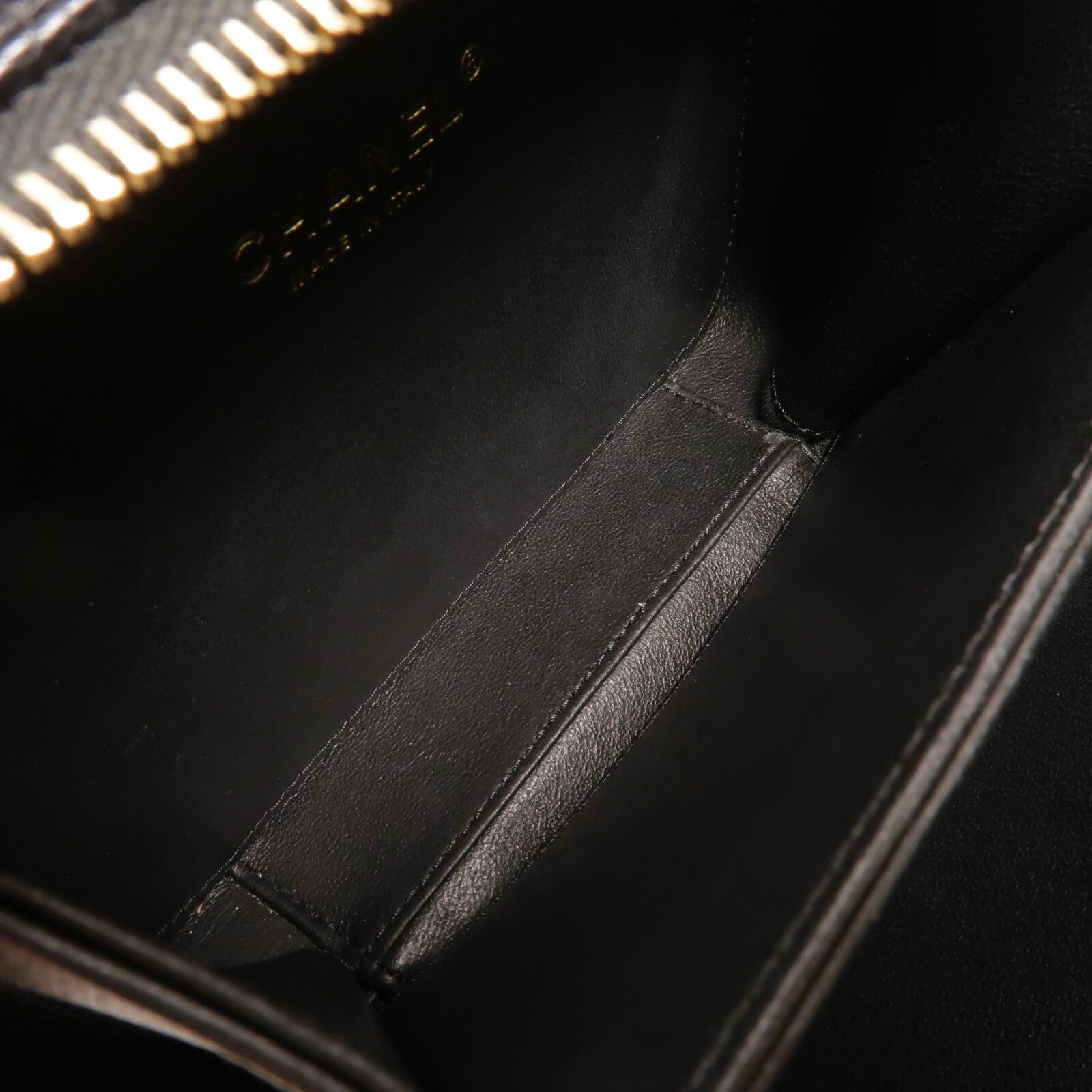 CHANEL 牛皮皮革Filigree Vanity Case鏈帶手挽肩背兩用袋