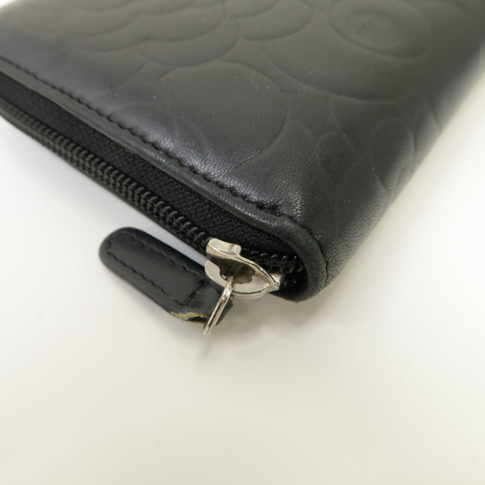 CHANEL 【激減優惠】羊皮皮革Zipped Long Wallet銀扣長錢包銀色
