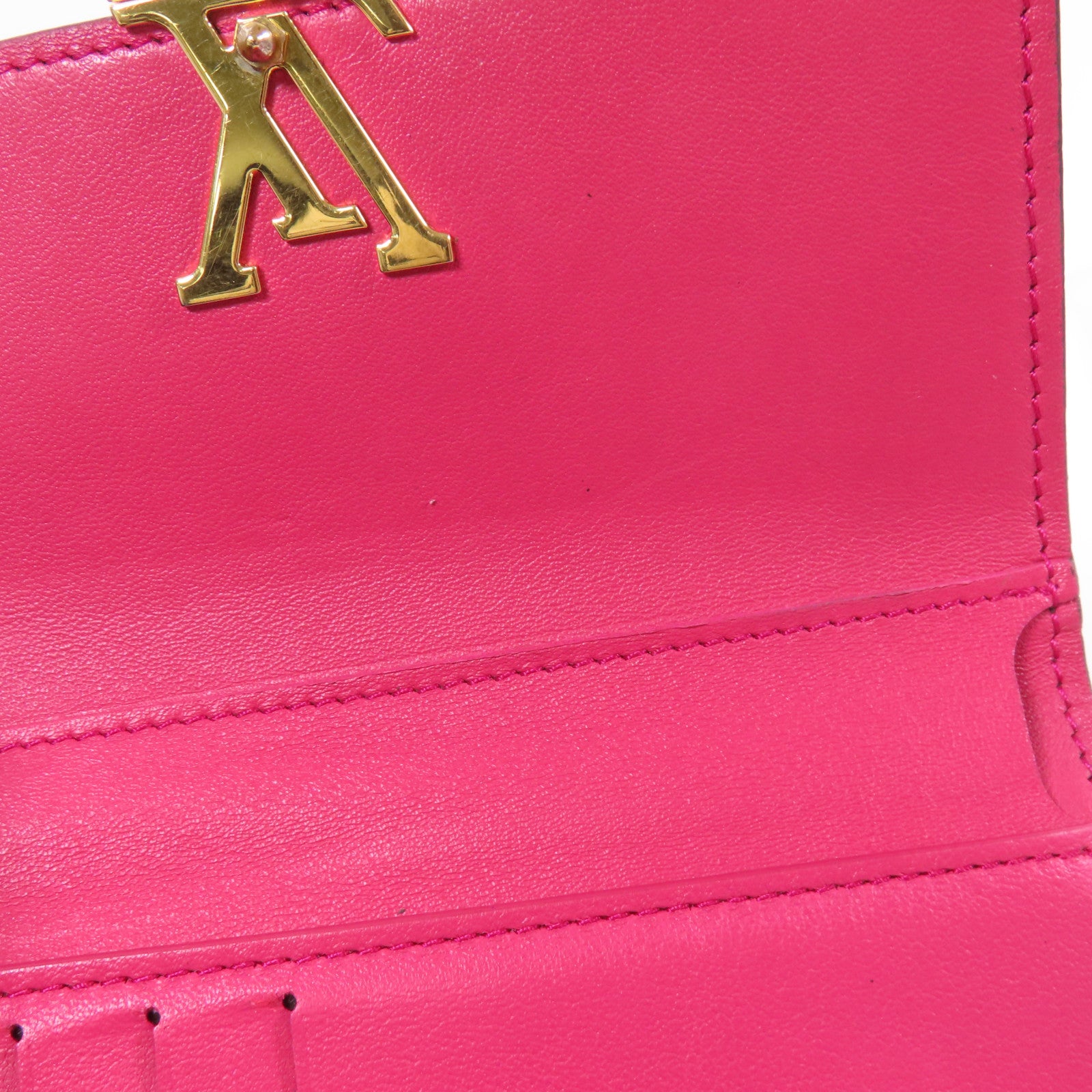 LOUIS VUITTON Taurillon Capucines Compact Trifold Wallet金扣錢包