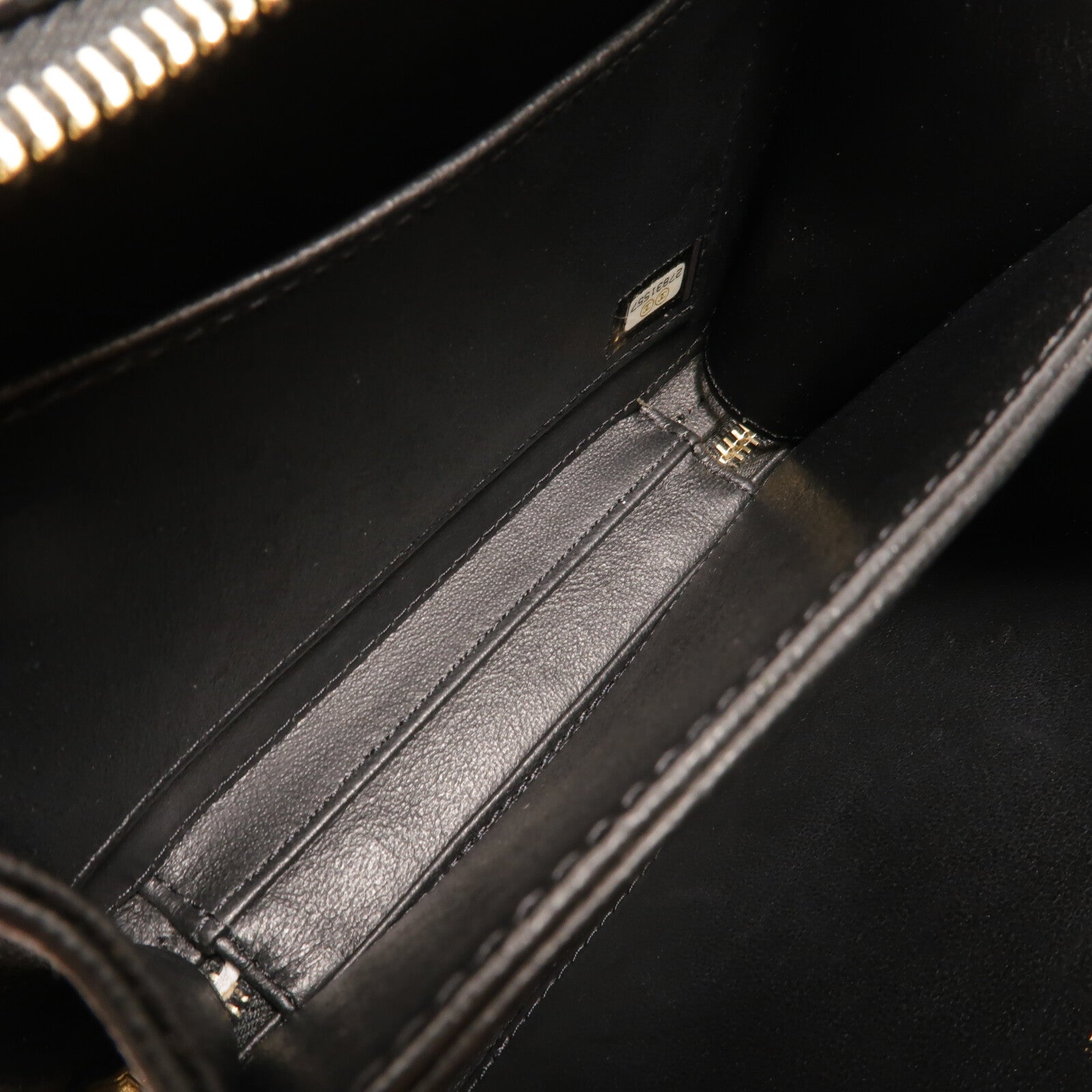 CHANEL 牛皮皮革Filigree Vanity Case鏈帶手挽肩背兩用袋