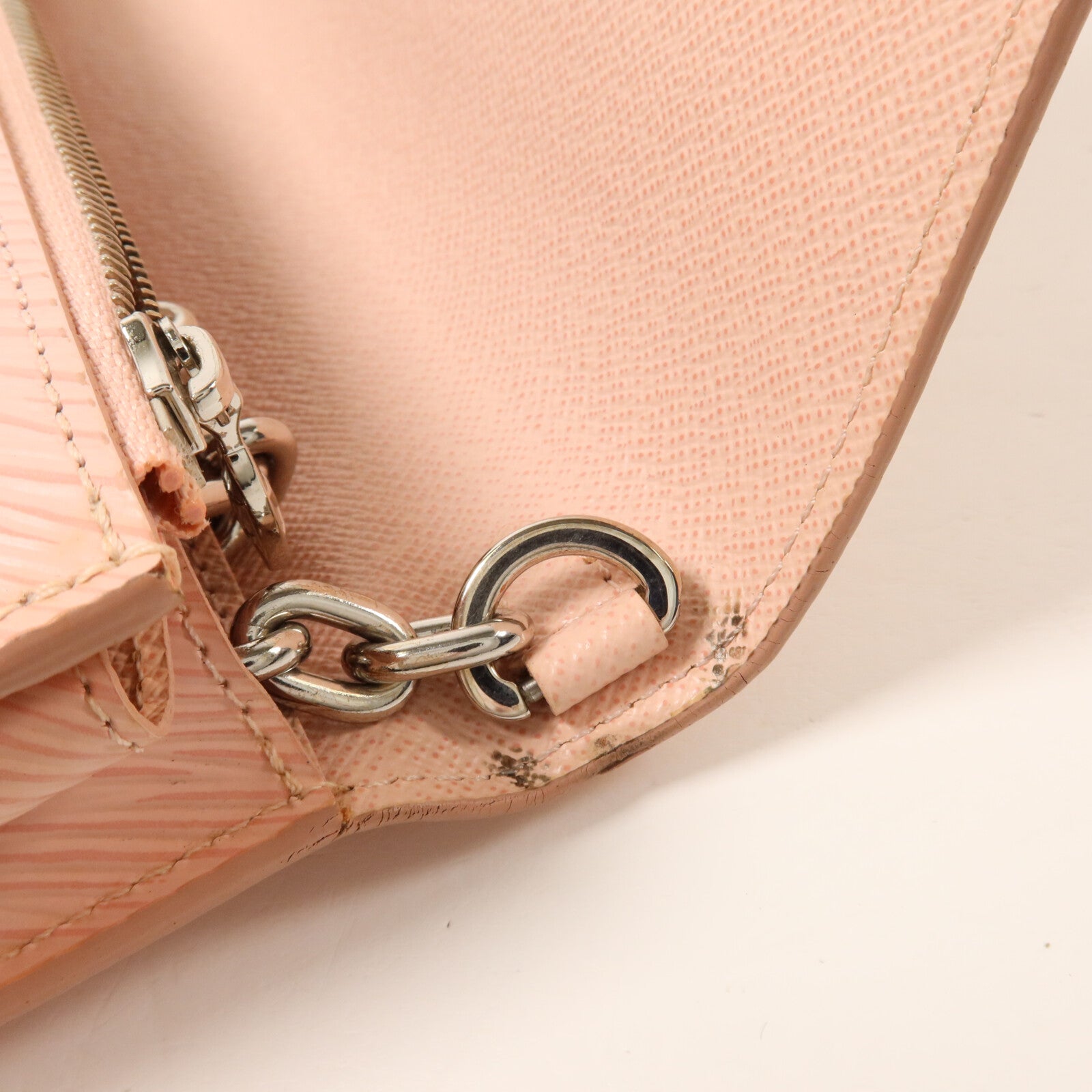 LOUIS VUITTON Epi Twist Wallet On Chain鏈帶肩背袋