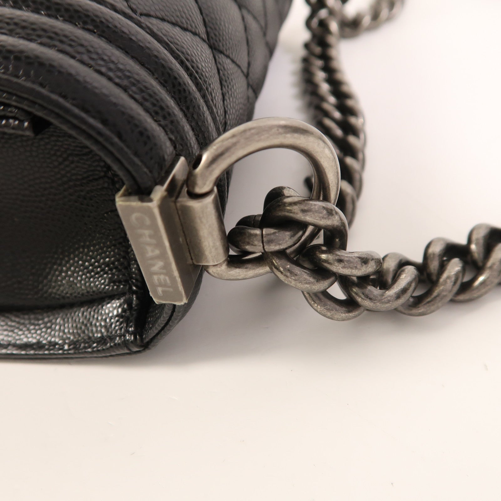 CHANEL 牛皮皮革Boy 20鏈帶肩背袋