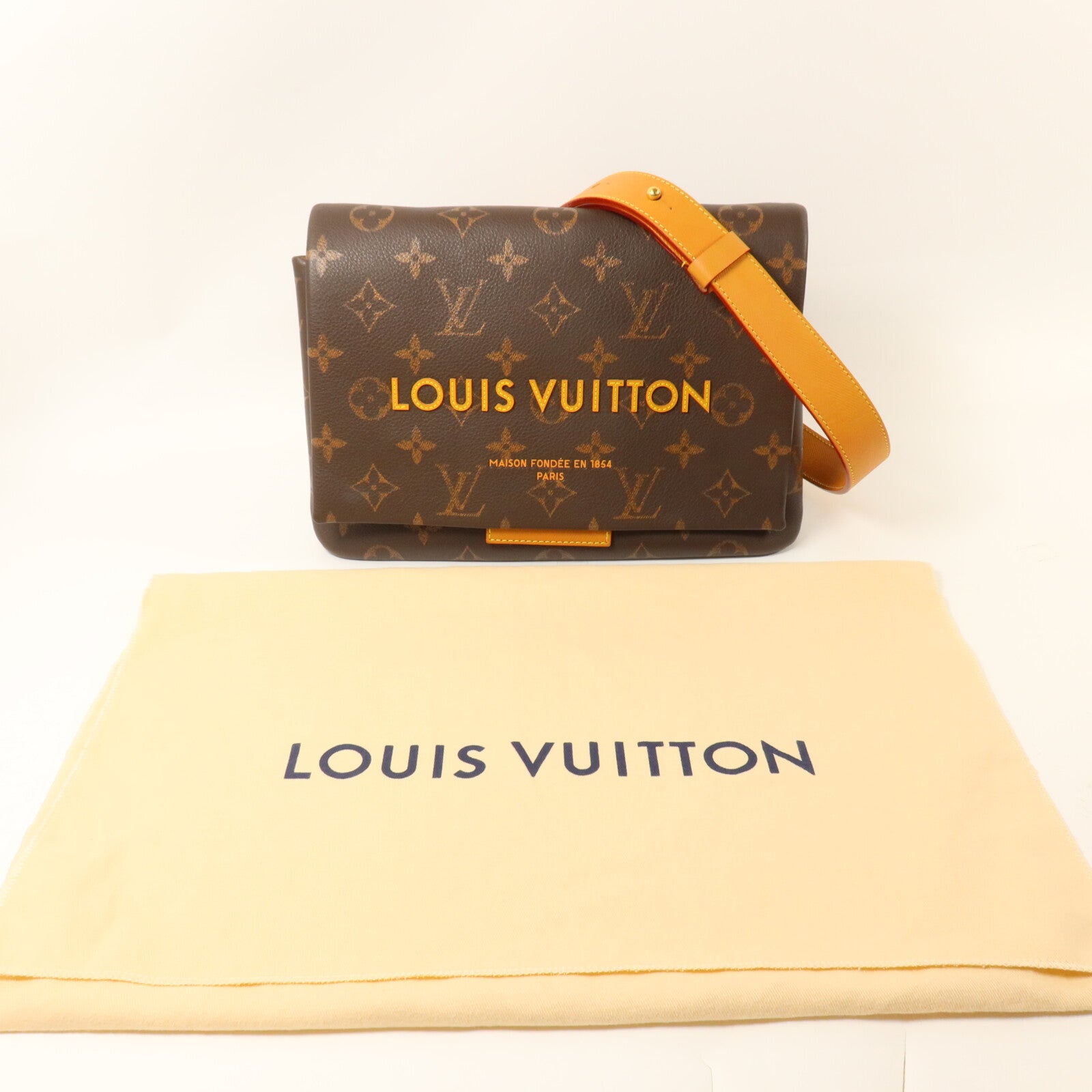 LOUIS VUITTON Monogram Take Out Messenger肩背袋
