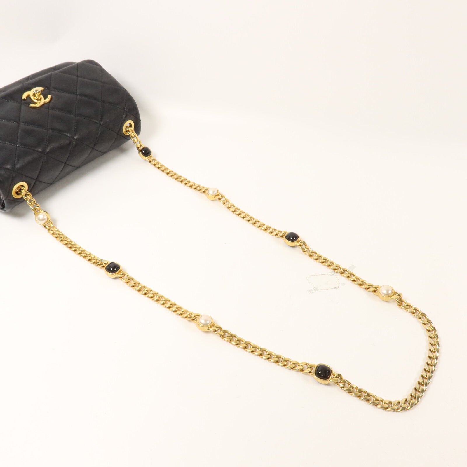 CHANEL 羊皮皮革Resin Pearl Chain Flap鏈帶肩背袋