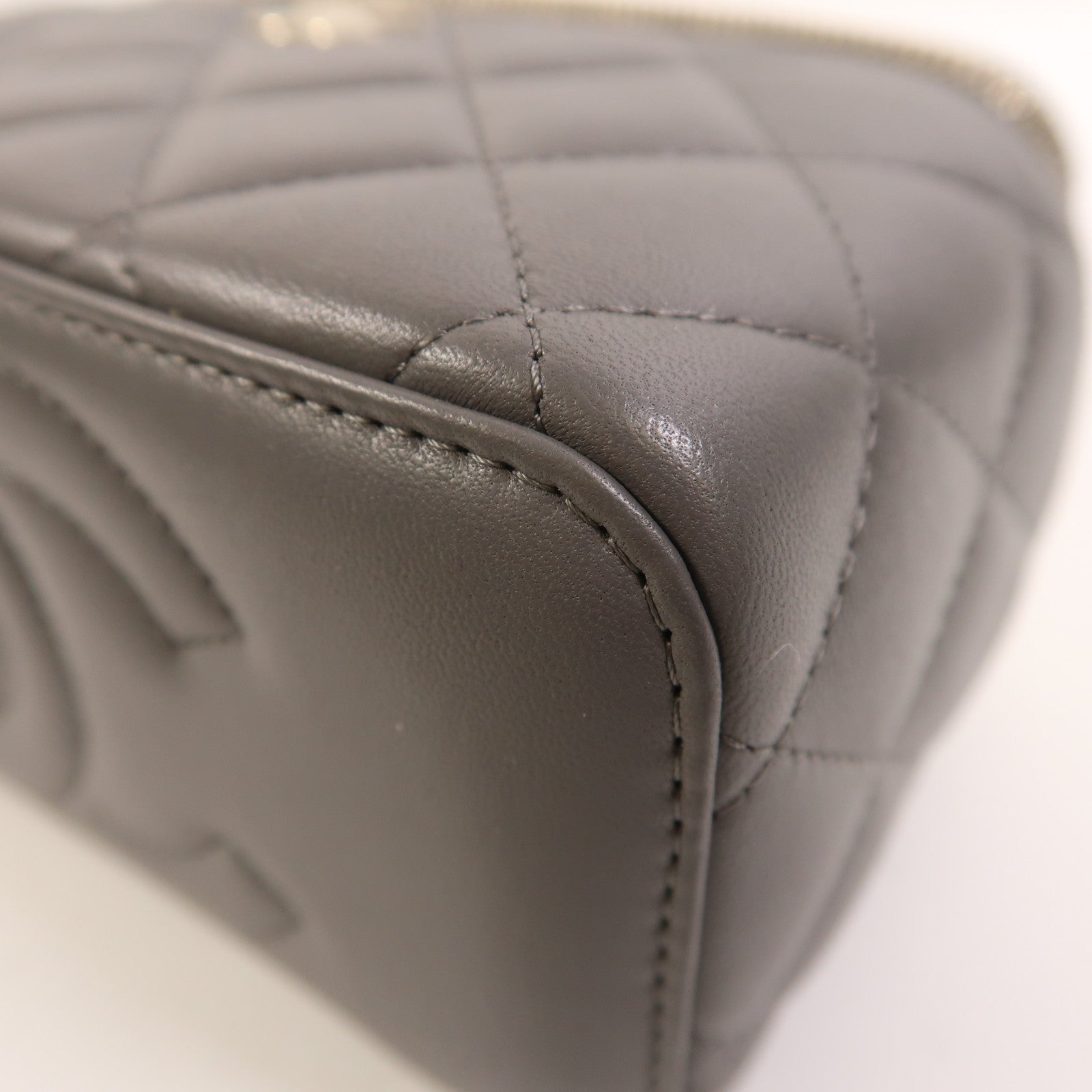CHANEL 羊皮皮革Vanity Case金扣鏈帶手挽肩背兩用袋