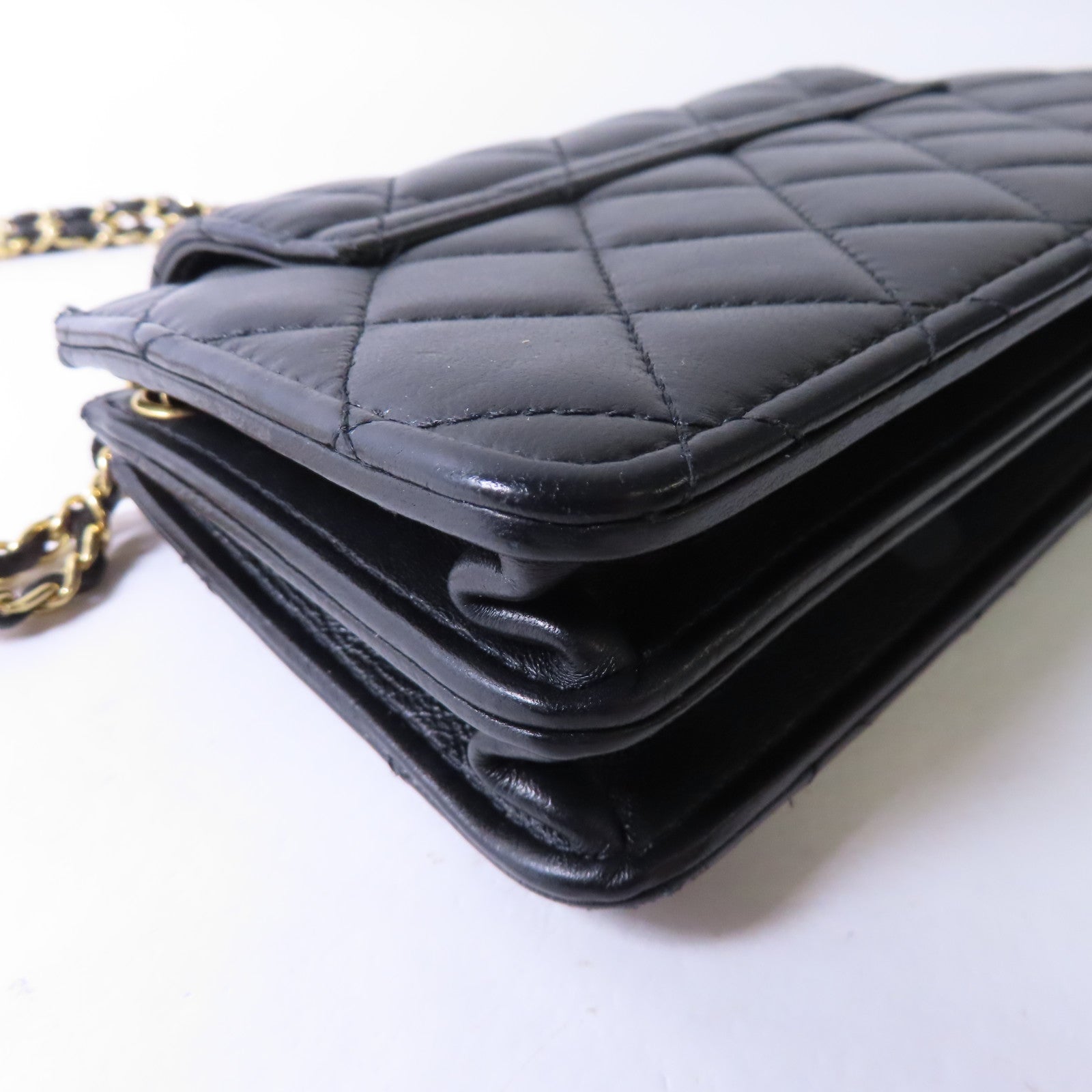 CHANEL 菱格羊皮皮革Chain Shoulder金扣鏈帶肩背袋黑色