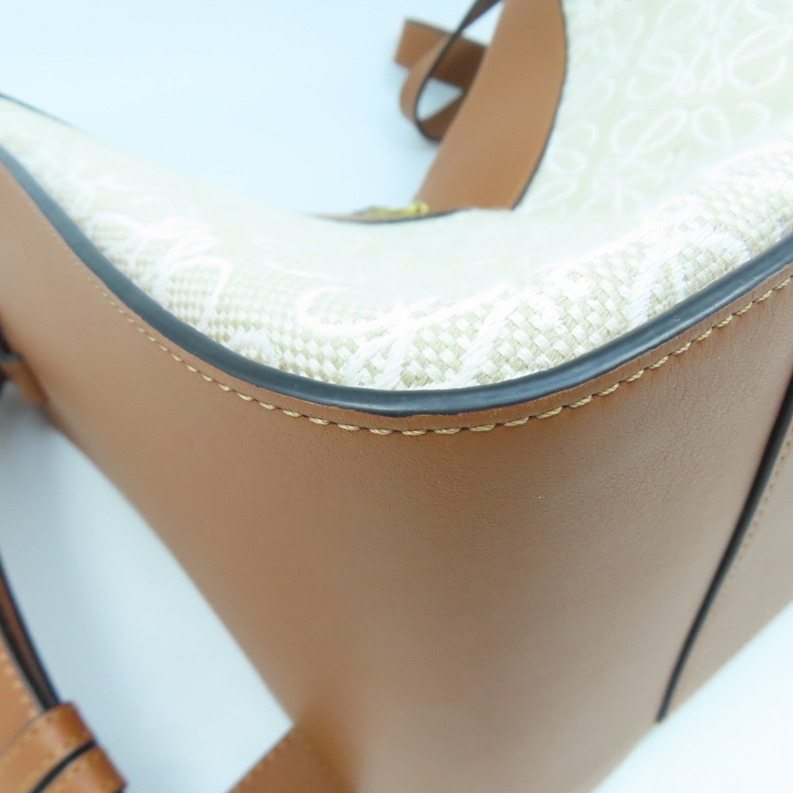 LOEWE 【激減優惠】帆布/牛皮皮革Anagram Hammock金扣手挽肩背兩用袋米色/啡色
