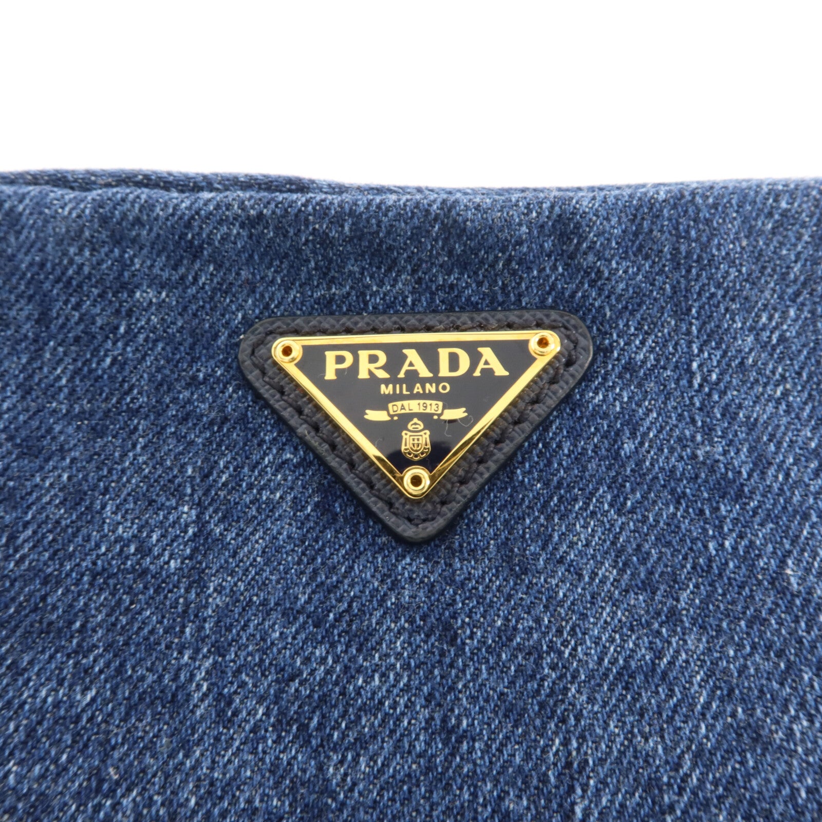 PRADA 牛仔布料Pouch小袋
