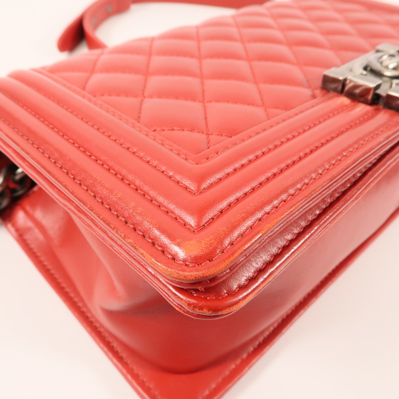 CHANEL 牛皮皮革Boy 25銀扣鏈帶肩背袋