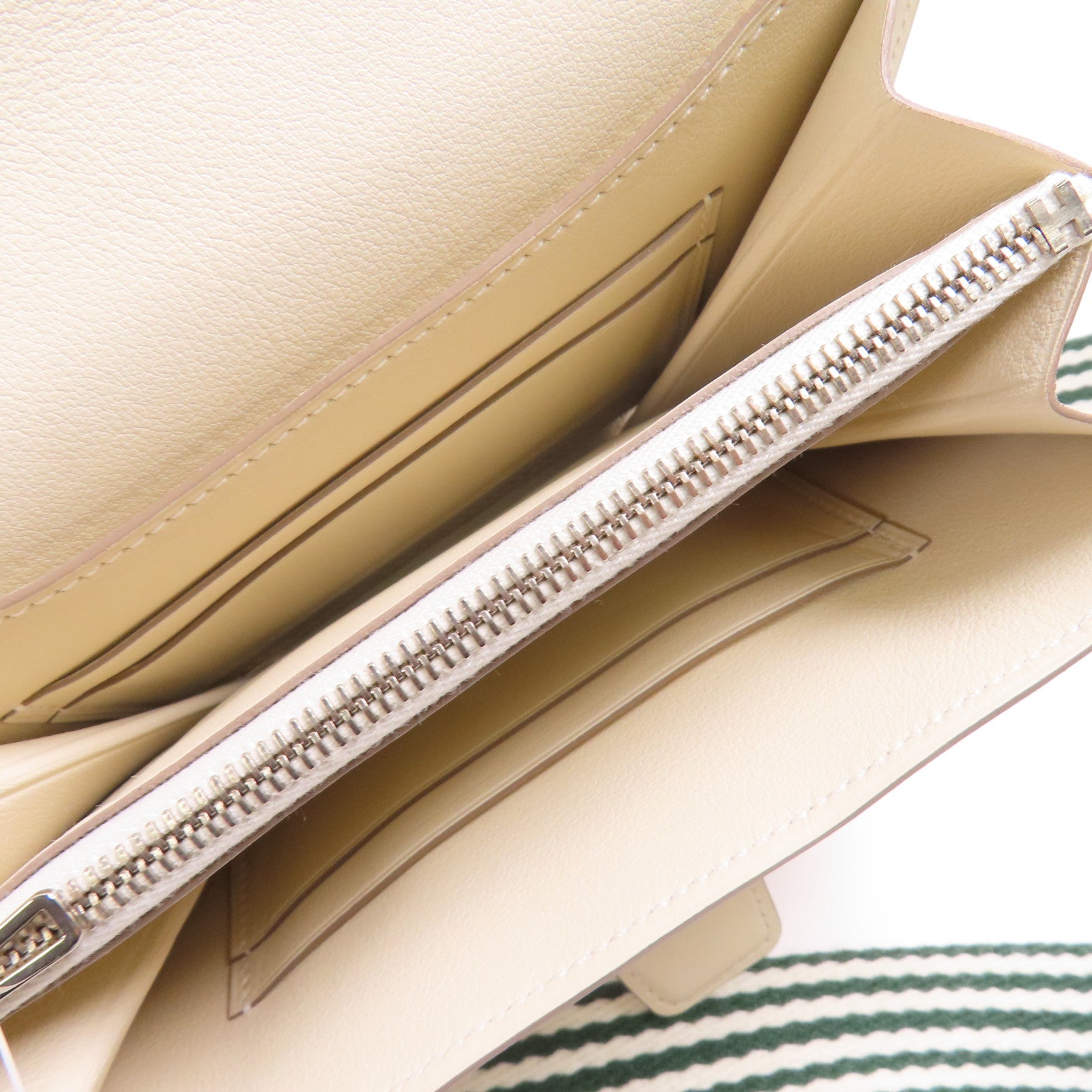 HERMES Swift皮革Mini Convoyeur銀扣肩背袋