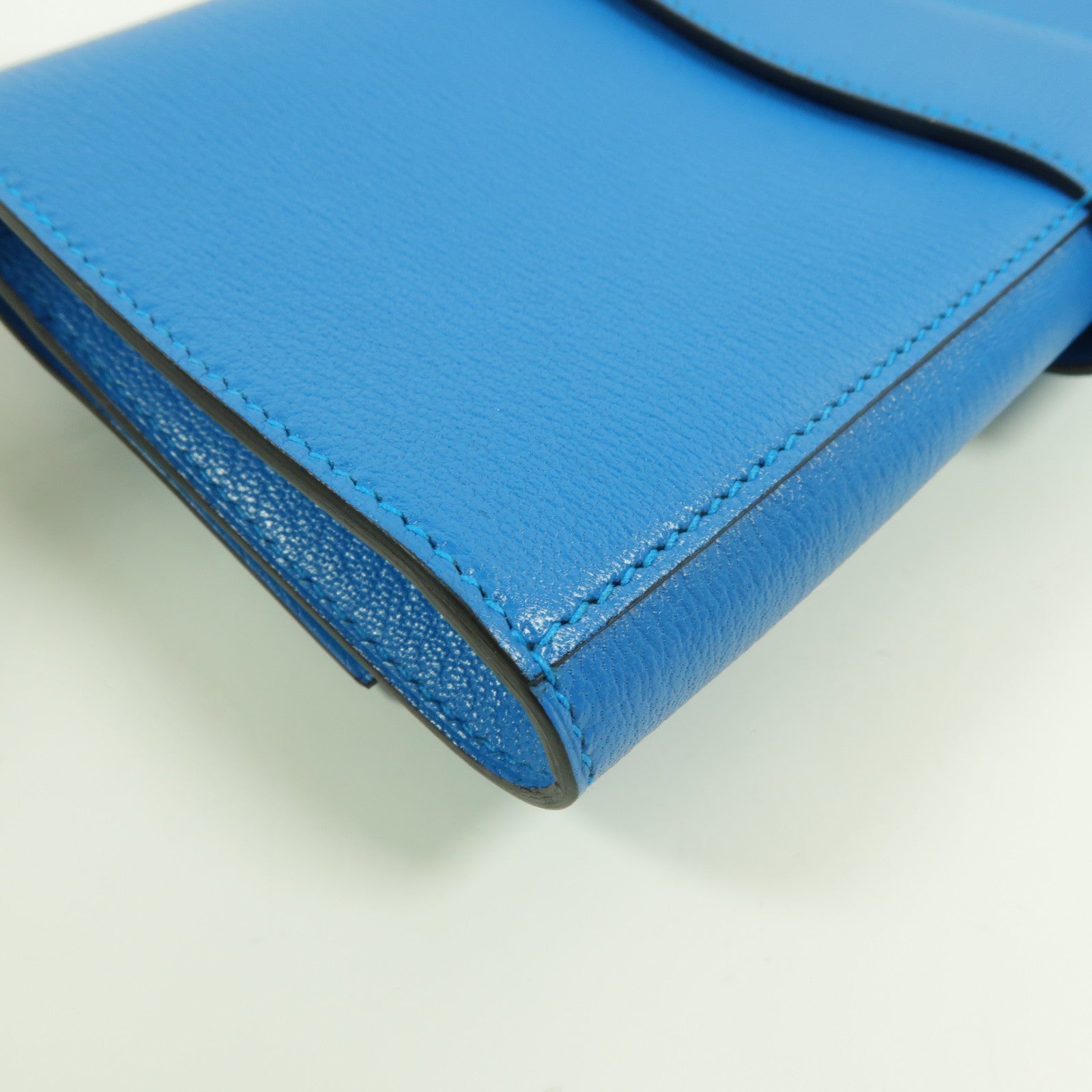 HERMES Chevre皮革Medor Clutch 23手拿包Bleu Izmir