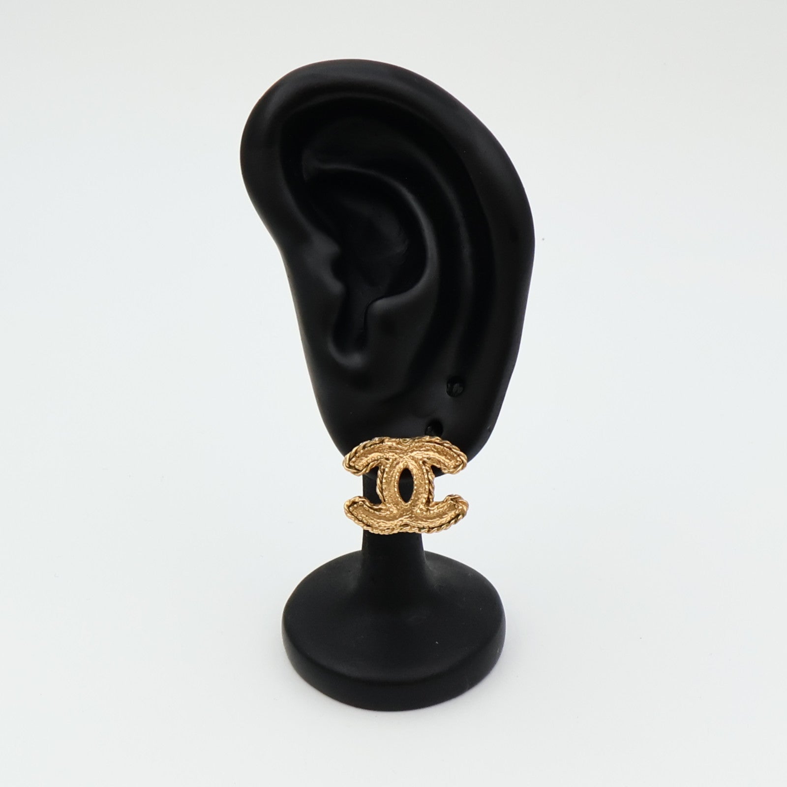 CHANEL 金屬CC Logo Earrings耳環