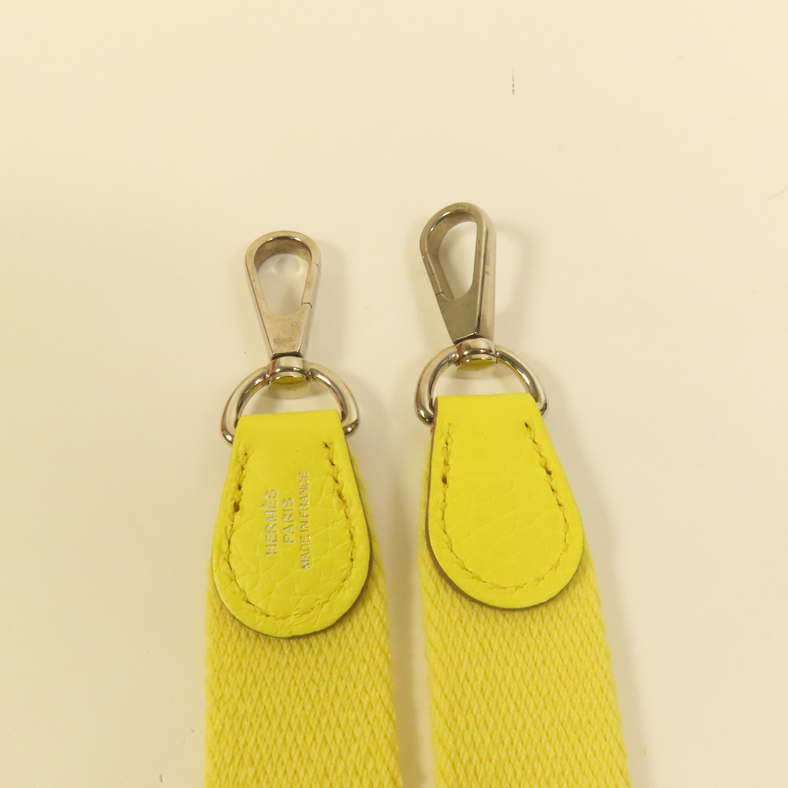 HERMES Clemence皮革Evelyne TPM銀扣肩背袋Limoncello