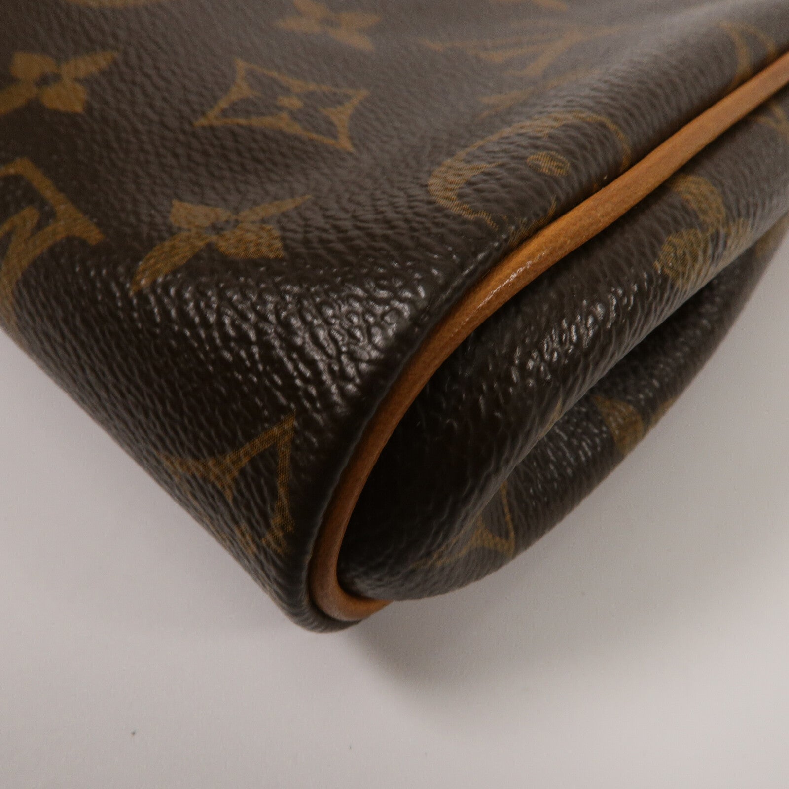 LOUIS VUITTON Monogram Eva肩背袋
