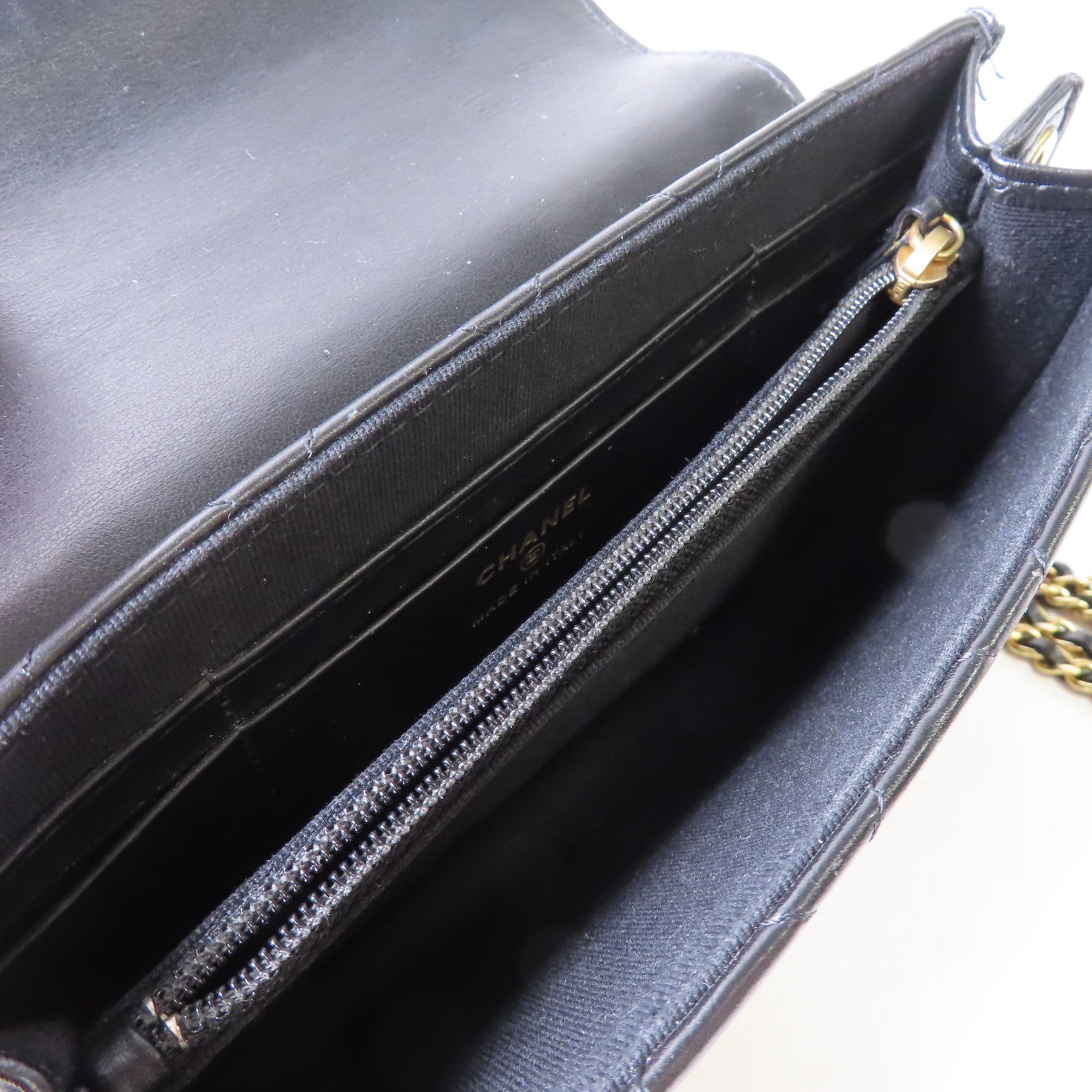 CHANEL 菱格羊皮皮革Chain Shoulder金扣鏈帶肩背袋黑色