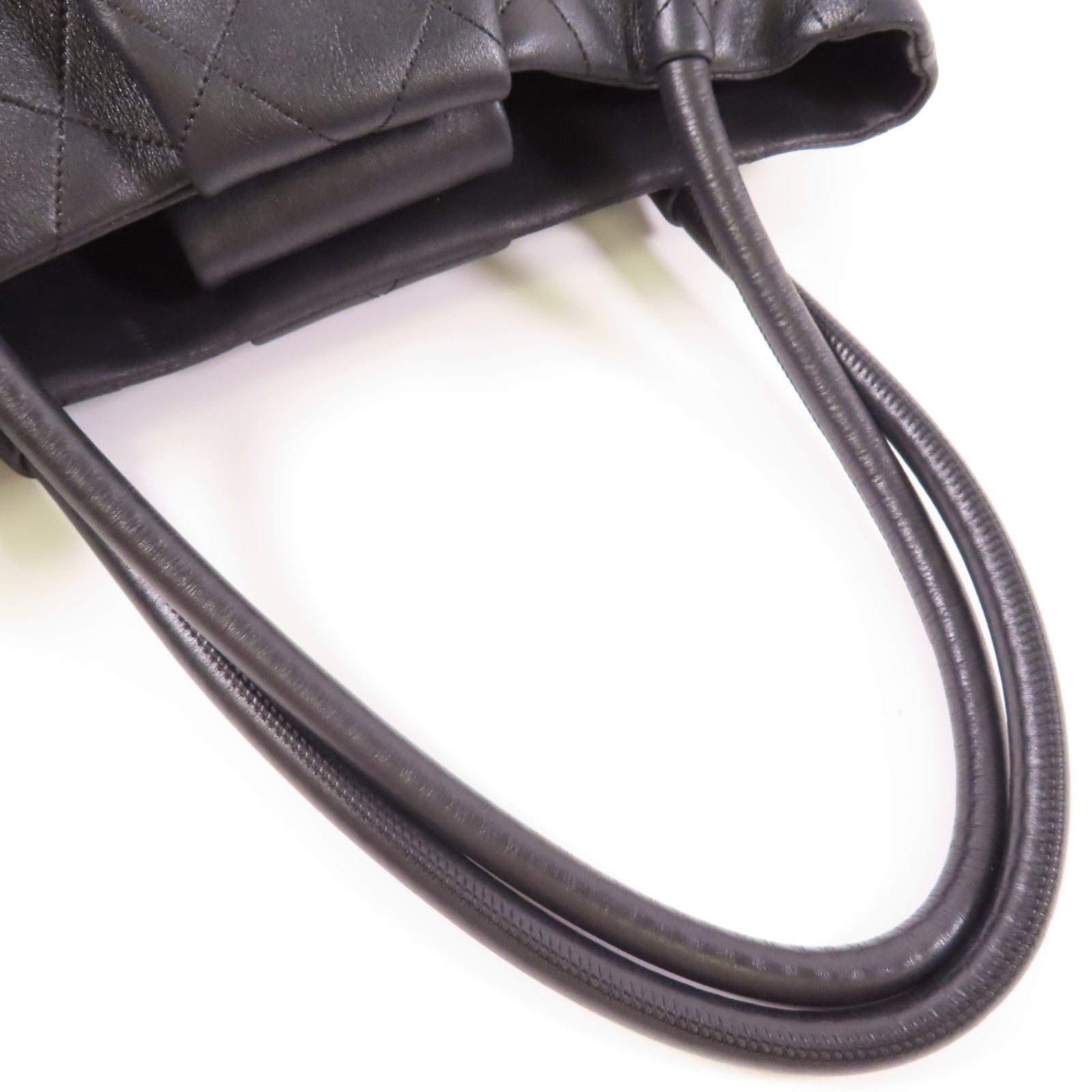 CHANEL CC Shoulder Bag Calfskin Leather Black