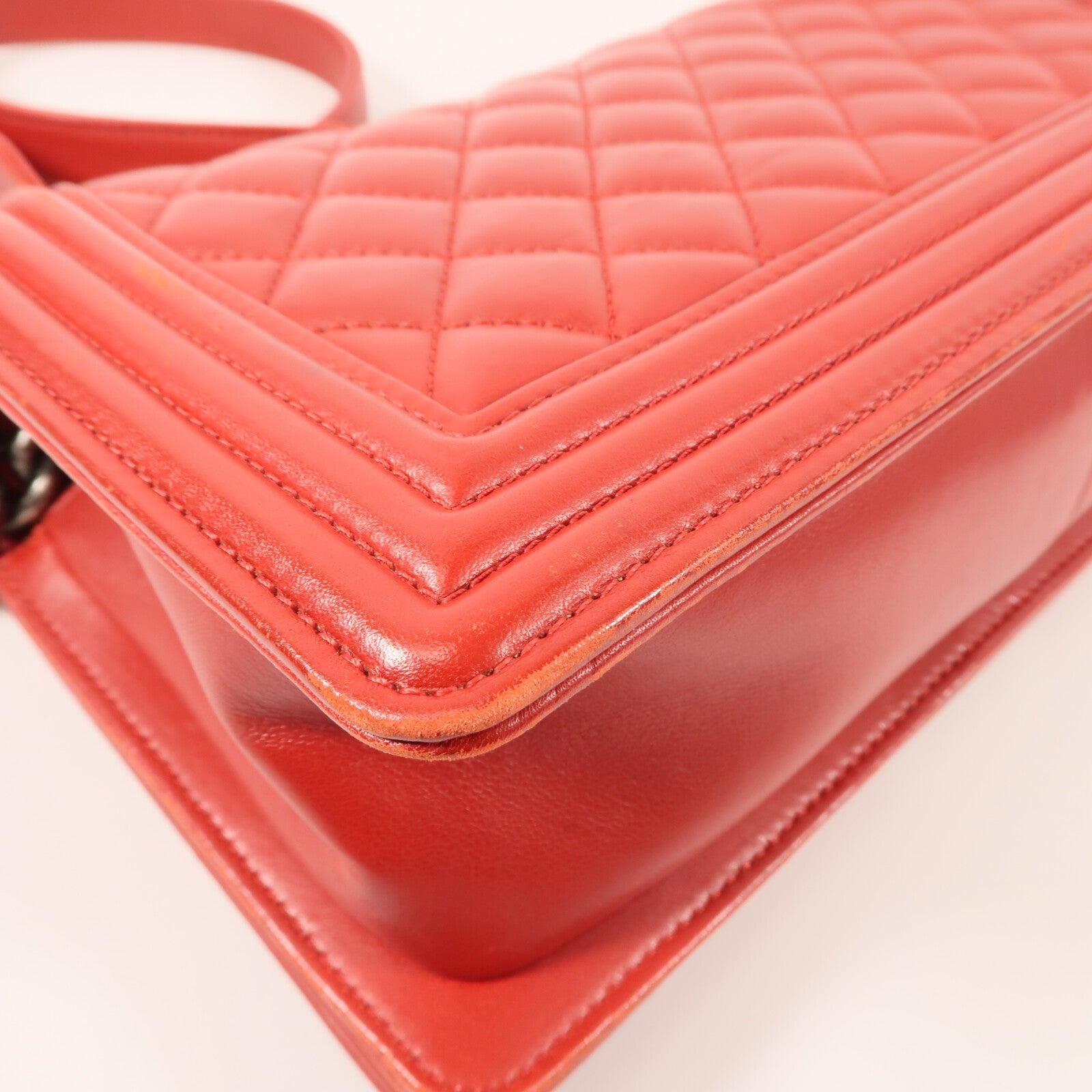 CHANEL 牛皮皮革Boy 25銀扣鏈帶肩背袋