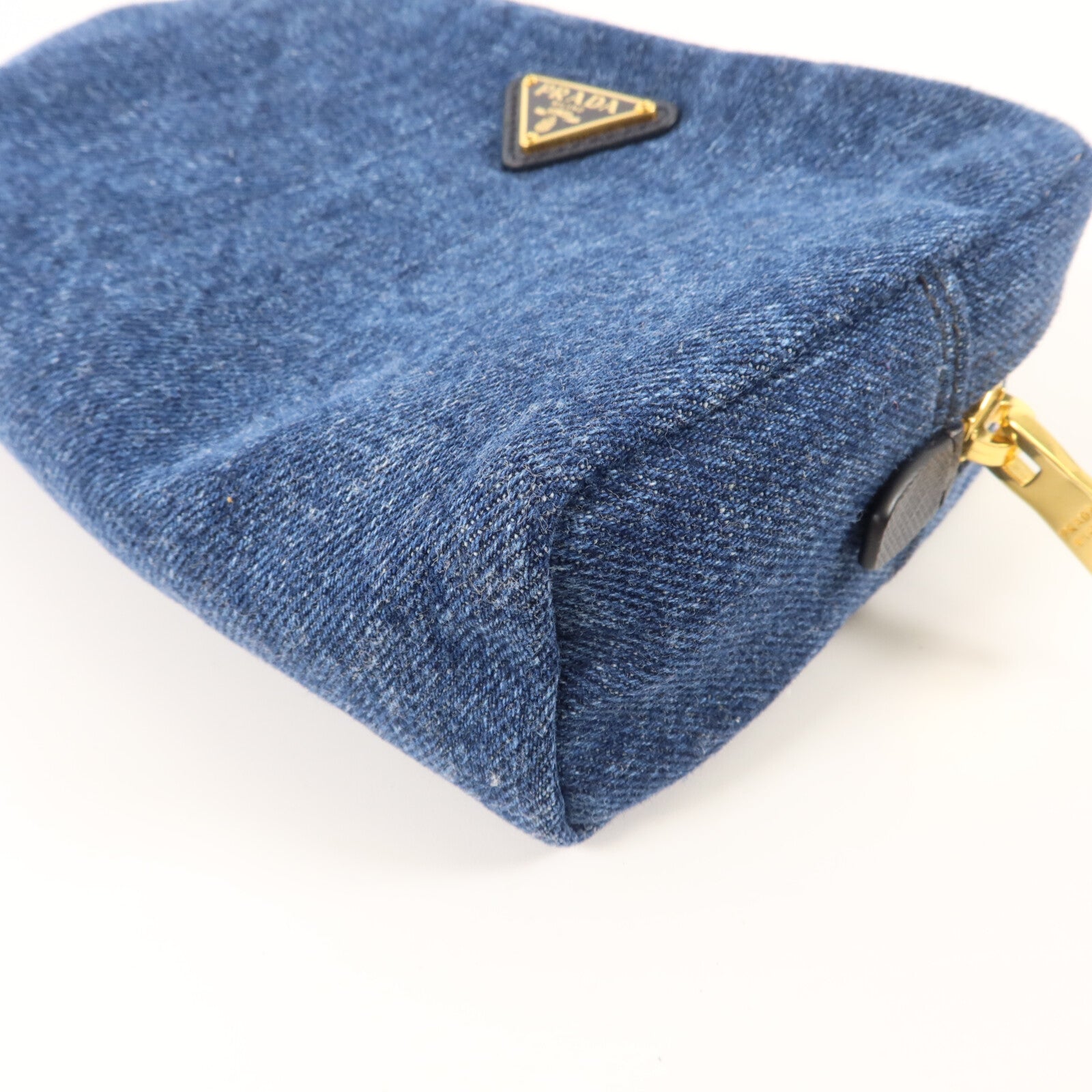 PRADA 牛仔布料Pouch小袋