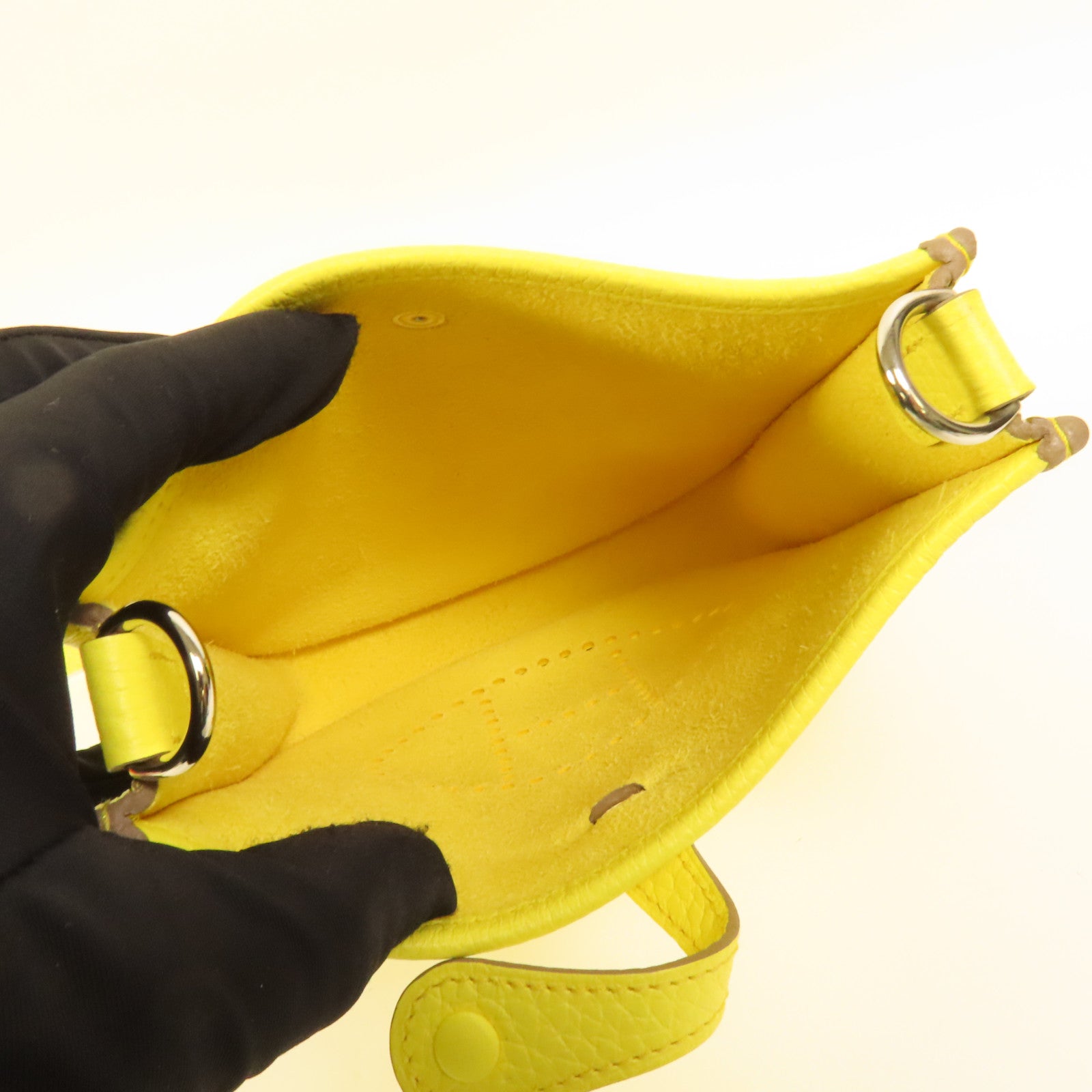 HERMES Clemence皮革Evelyne TPM銀扣肩背袋Limoncello