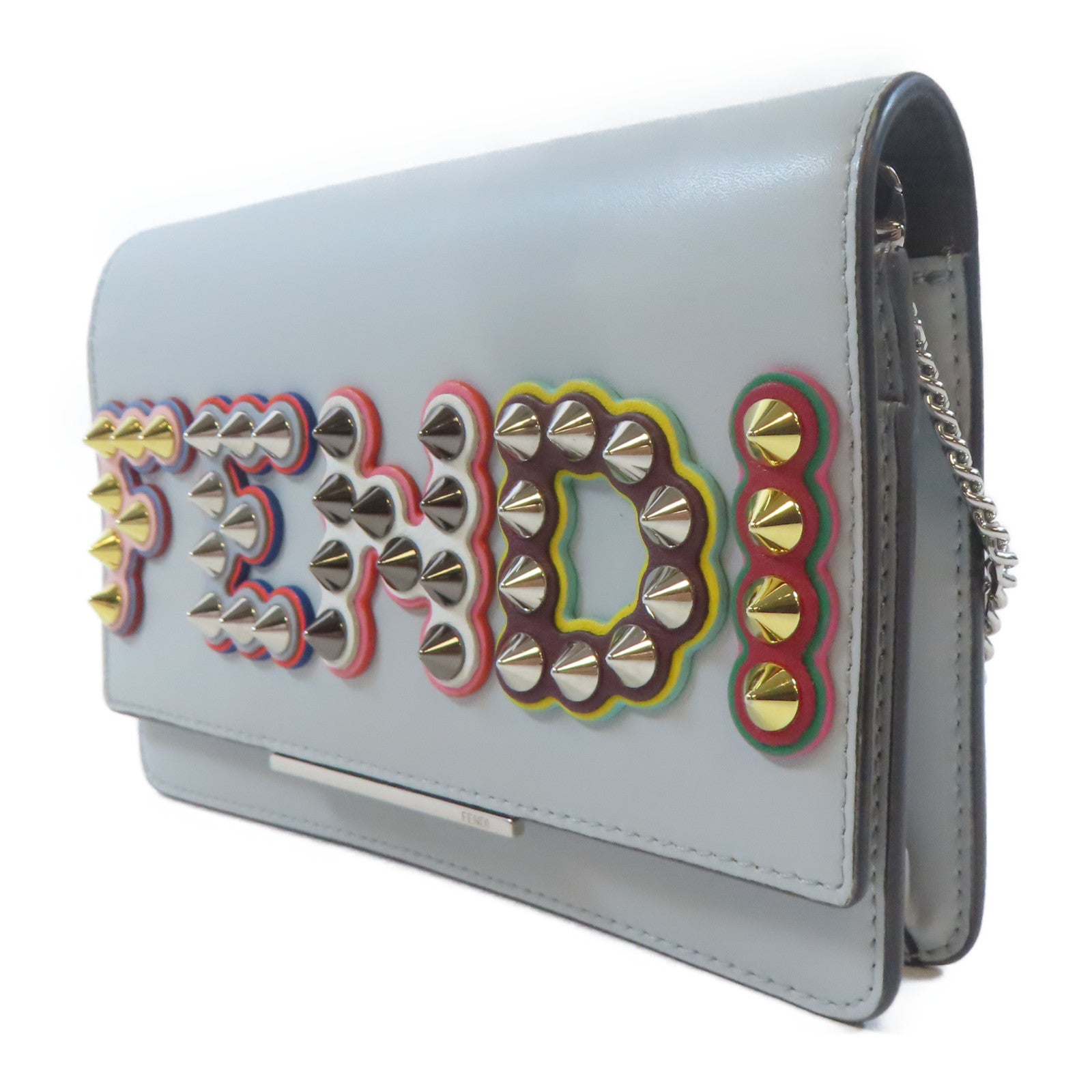 FENDI 【激減優惠】牛皮皮革"Fun Fair" Studded Logo WOC銀扣鏈帶肩背袋淺藍色