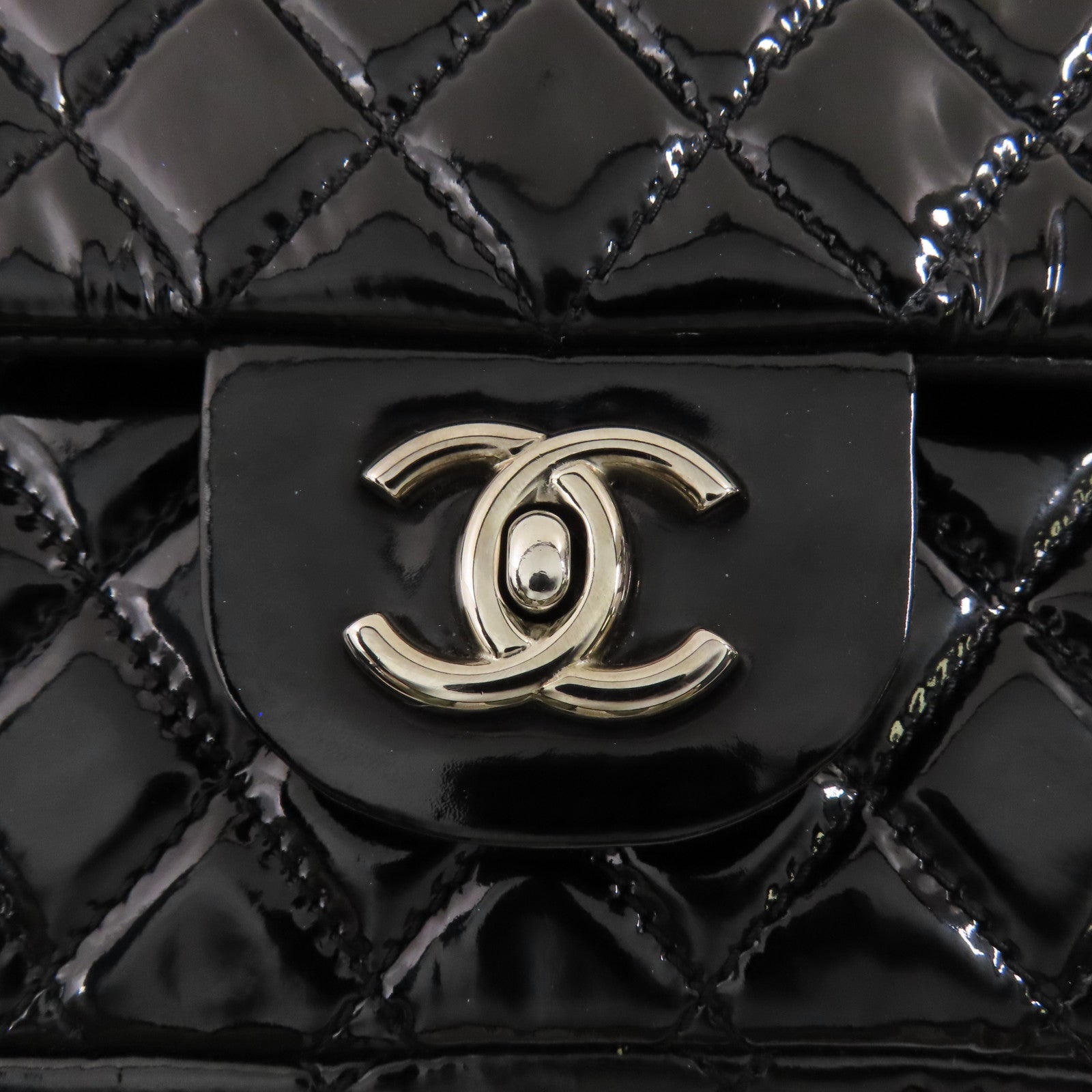 CHANEL 漆皮皮革Chain Shoulder銀扣鏈帶肩背袋