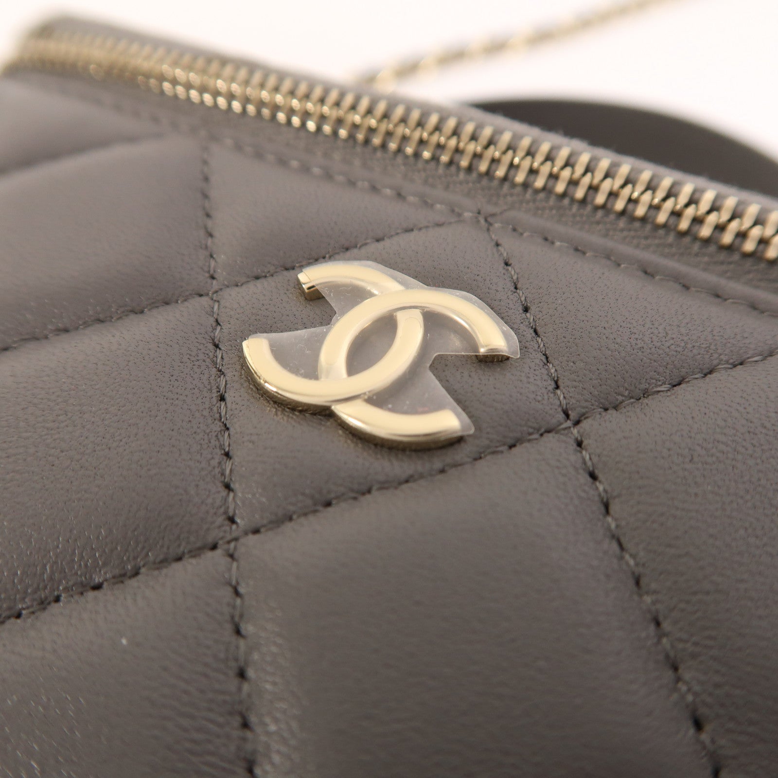 CHANEL 羊皮皮革Vanity Case金扣鏈帶手挽肩背兩用袋
