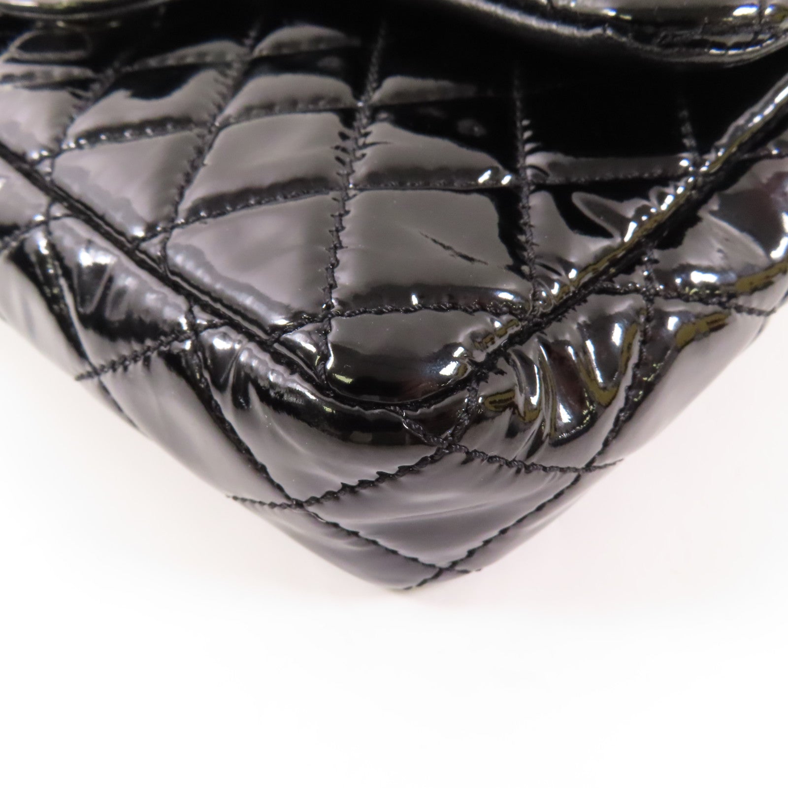 CHANEL 漆皮皮革Chain Shoulder銀扣鏈帶肩背袋