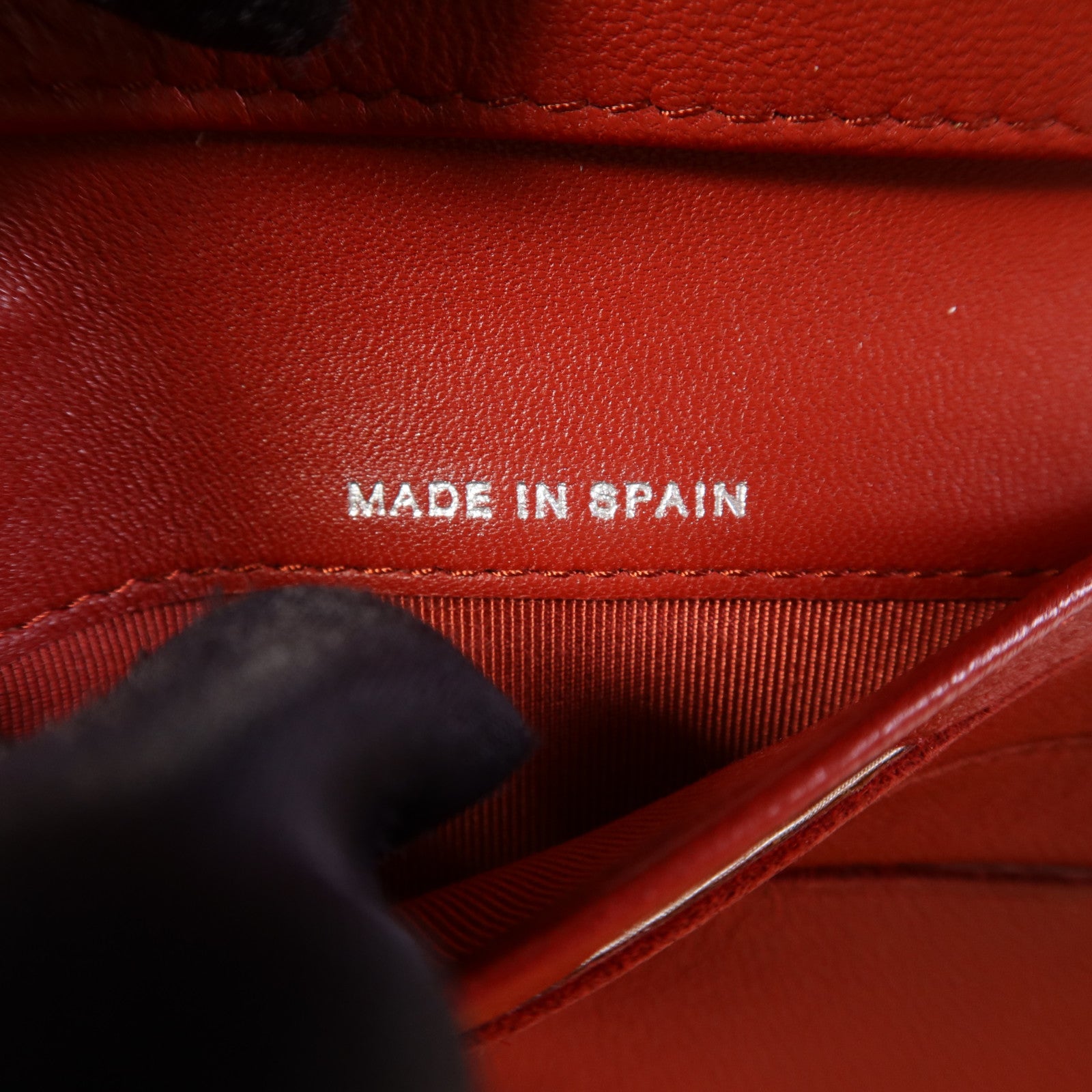 CHANEL 羊皮皮革Bifold Wallet銀扣錢包