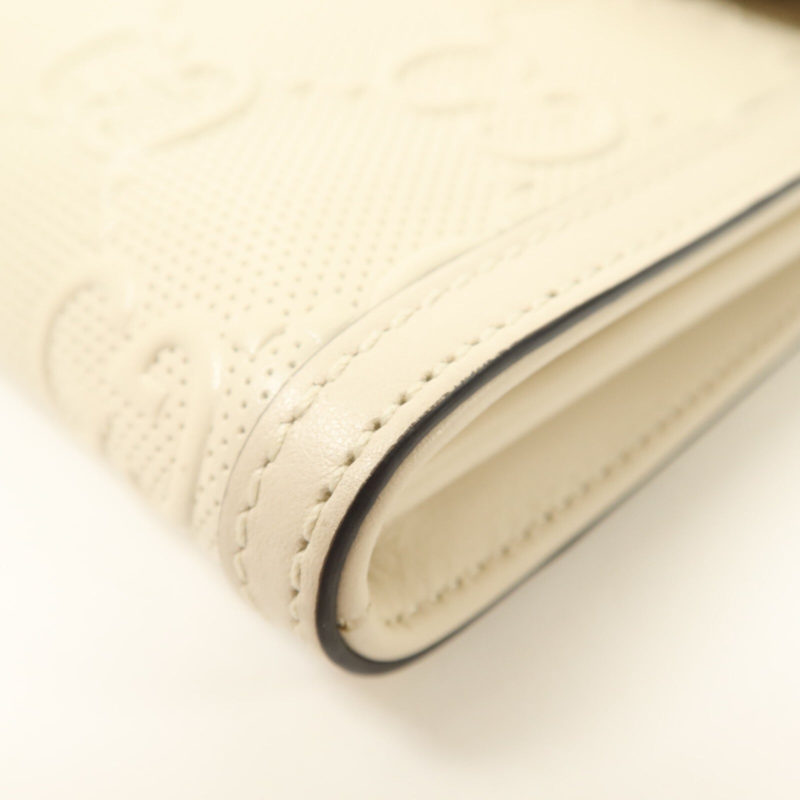 GUCCI 牛皮皮革GG Embossed Messenger肩背袋