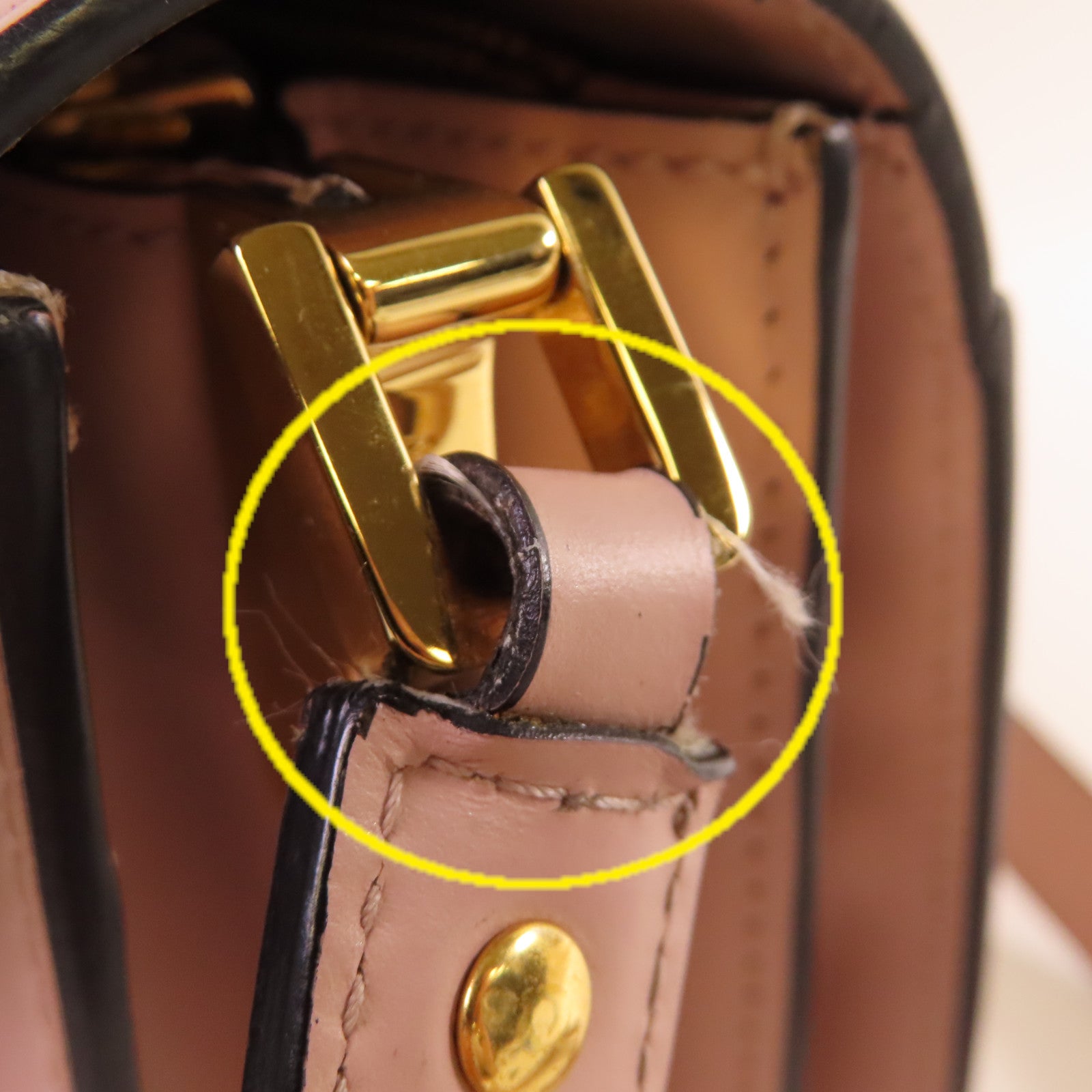 MARNI 牛皮皮革Shoulder Bag金扣肩背袋粉紅色