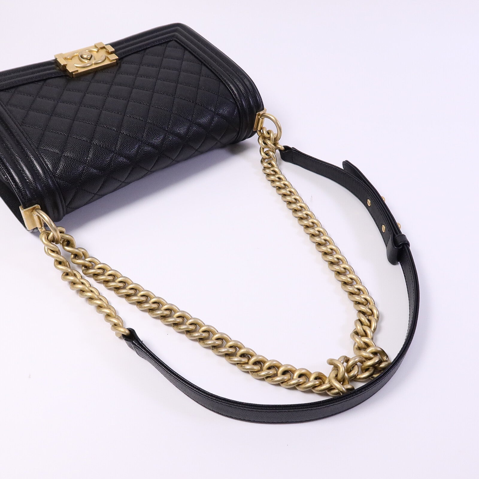CHANEL 牛皮皮革Boy 25鏈帶肩背袋