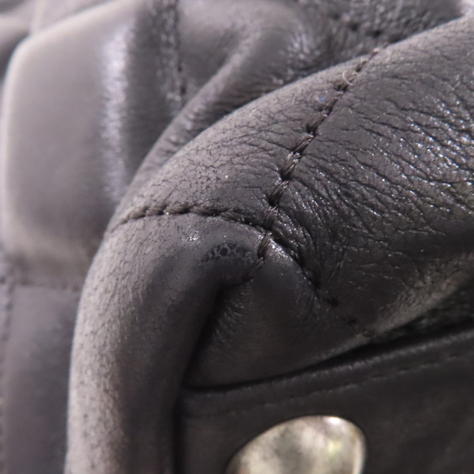 CHANEL CC Shoulder Bag Calfskin Leather Black