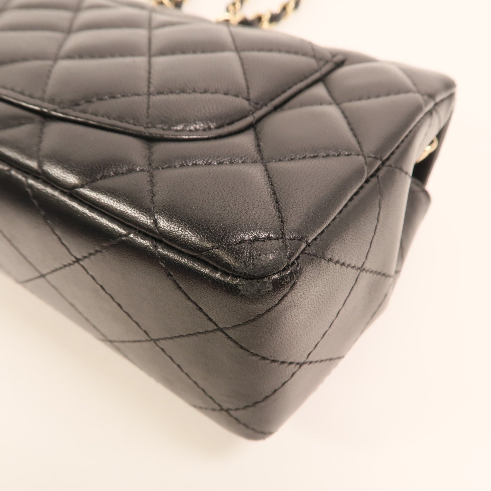 CHANEL 羊皮皮革Classic 20金扣鏈帶肩背袋