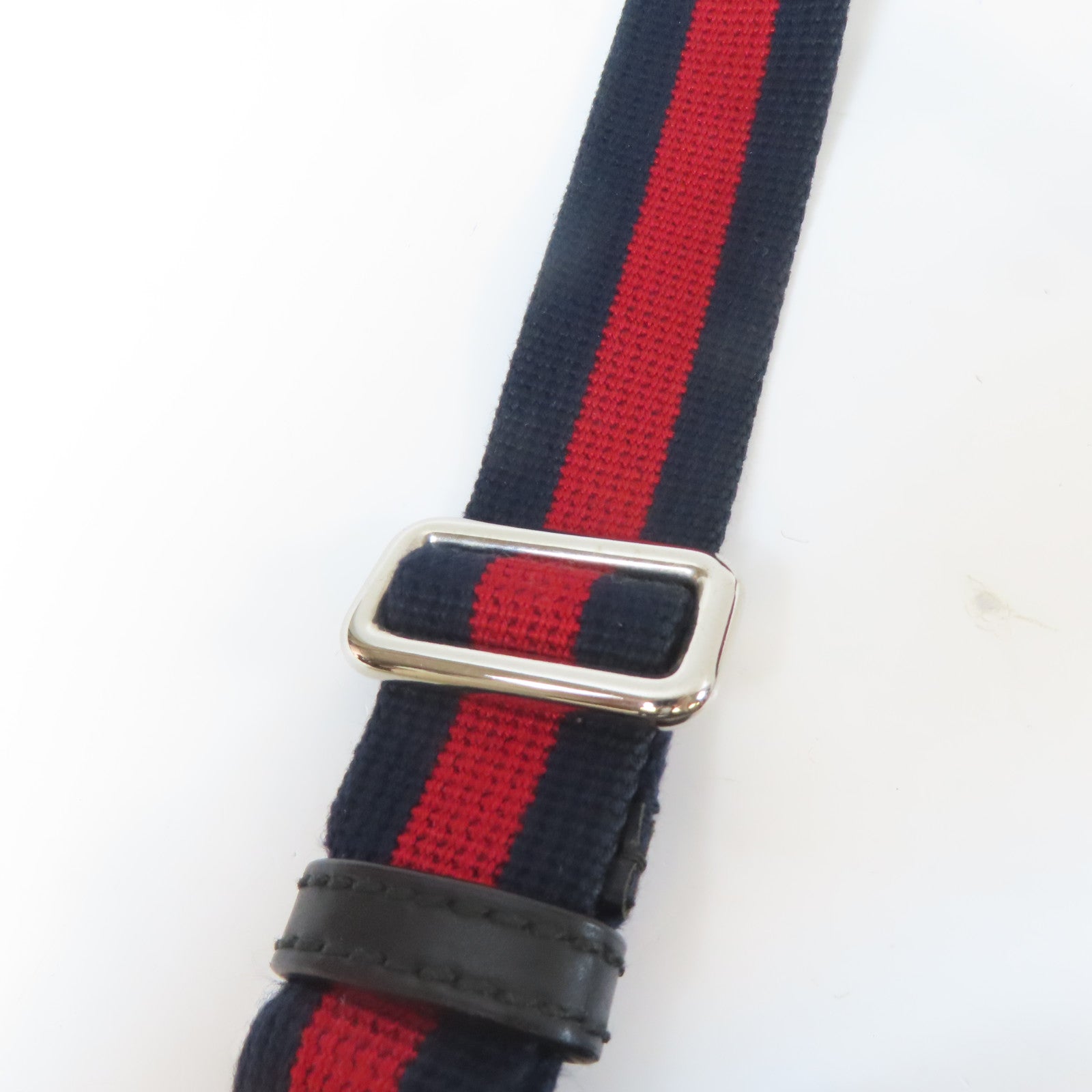 GUCCI 塗層帆布GG Supreme銀扣肩背袋黑色/灰色