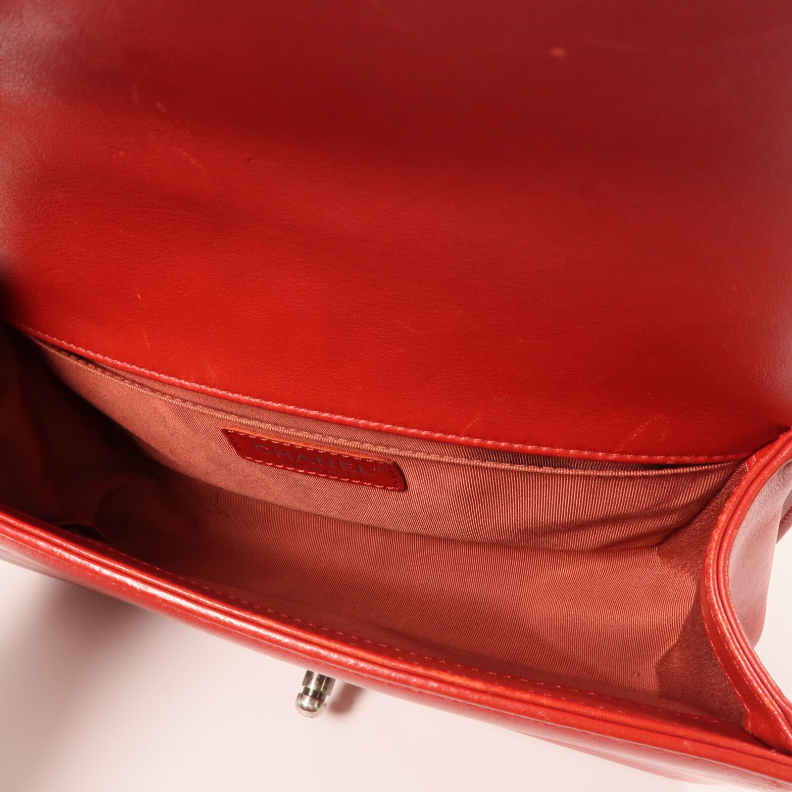 CHANEL 牛皮皮革Boy 25銀扣鏈帶肩背袋